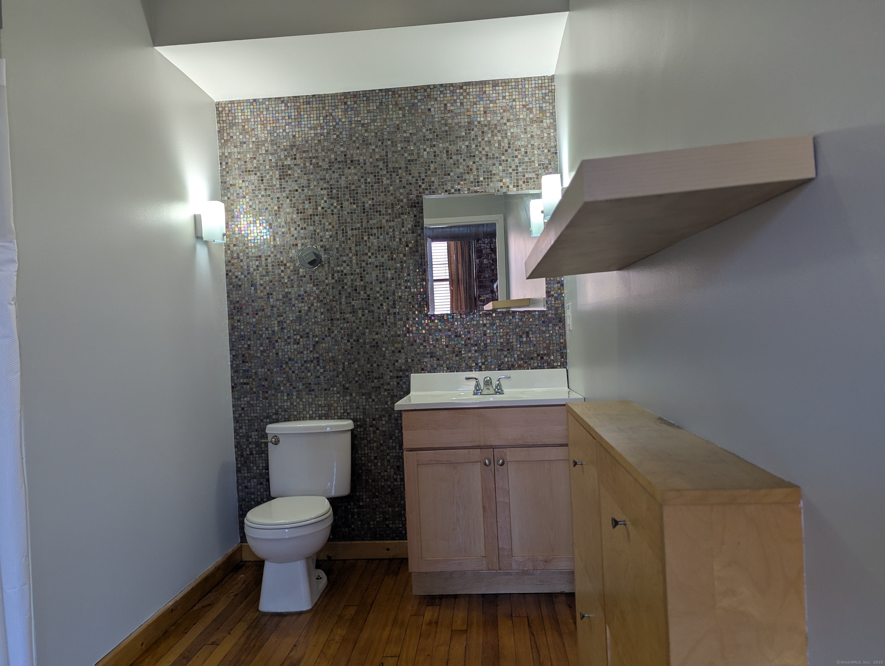325 Lafayette Street 8106