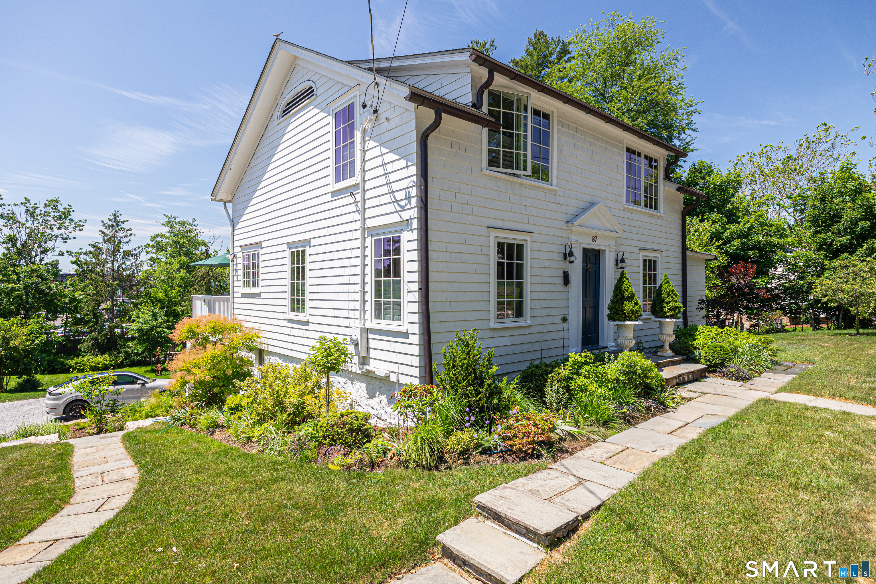 87 Myrtle Avenue