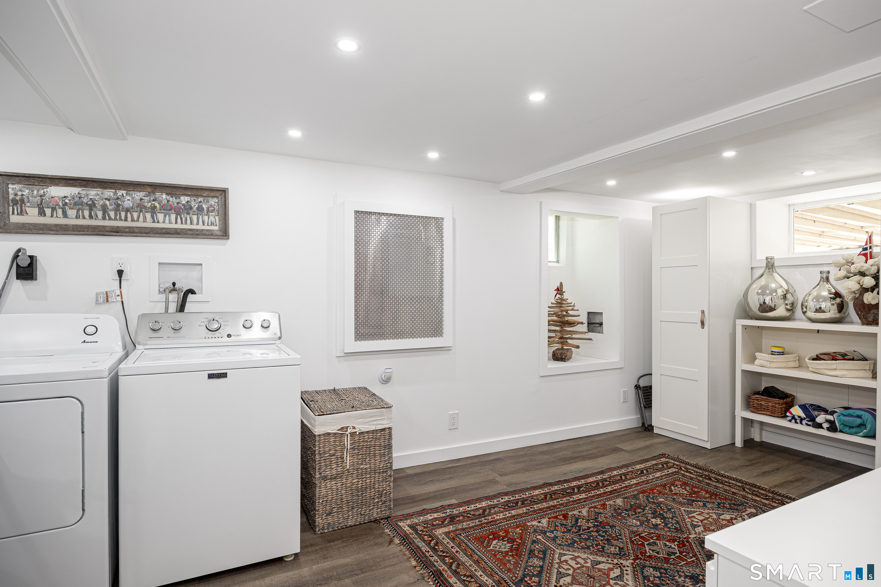 87 Myrtle Avenue