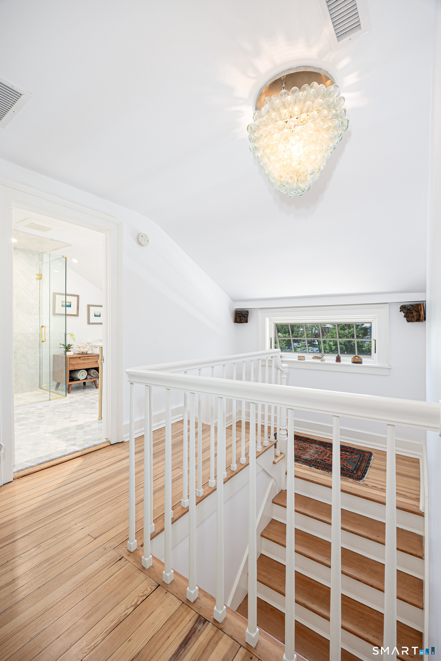 87 Myrtle Avenue