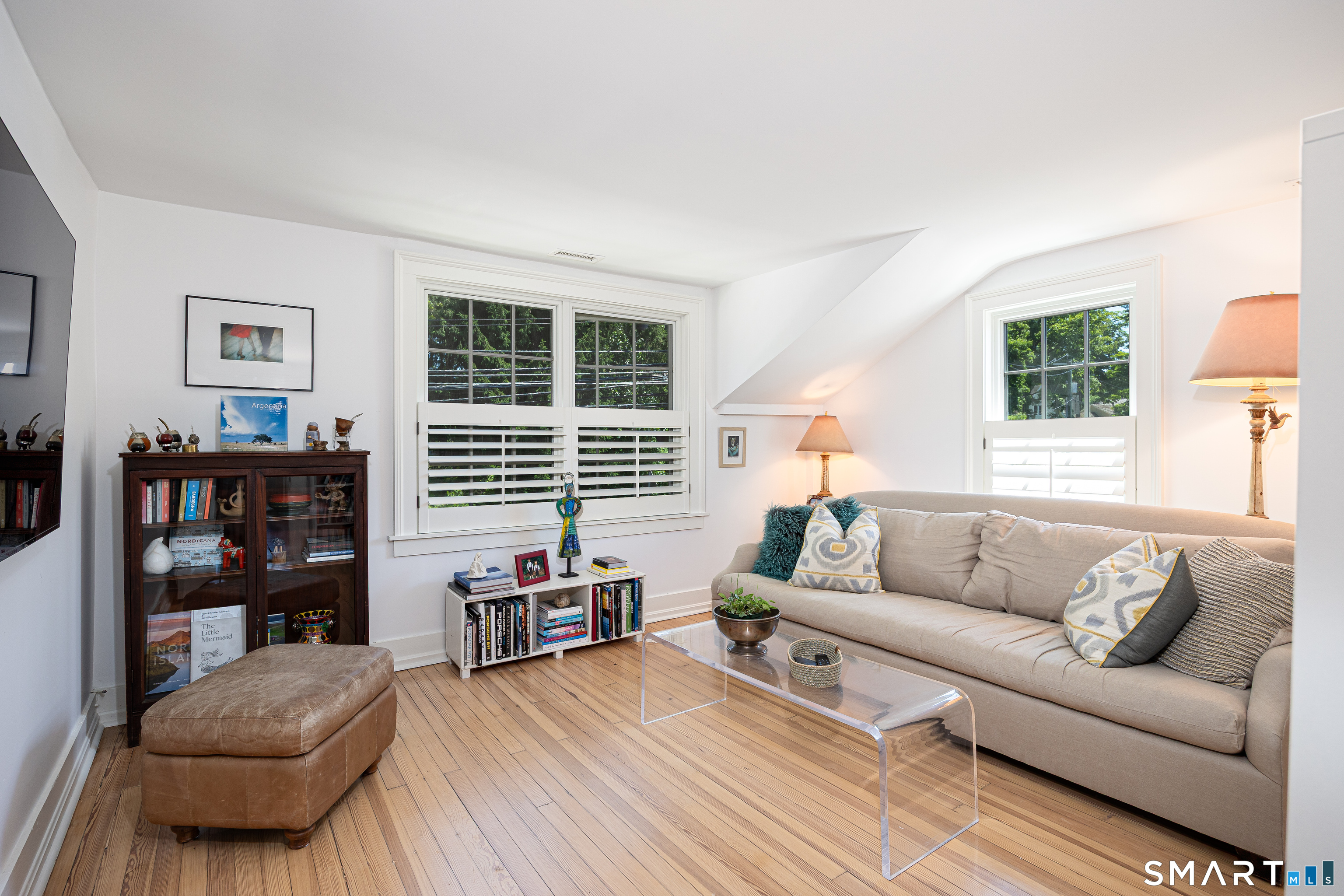 87 Myrtle Avenue