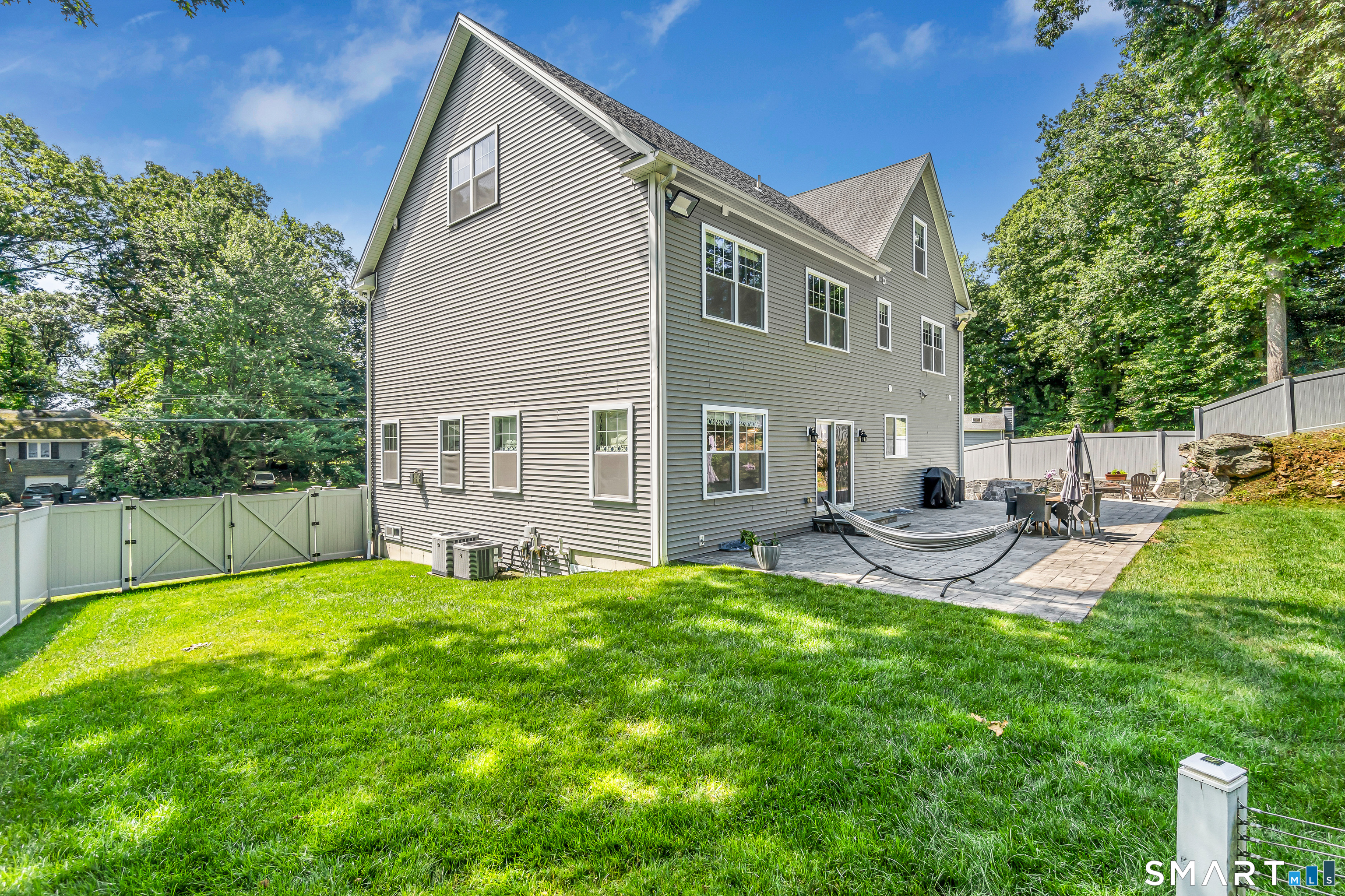 17 Woodlawn Drive