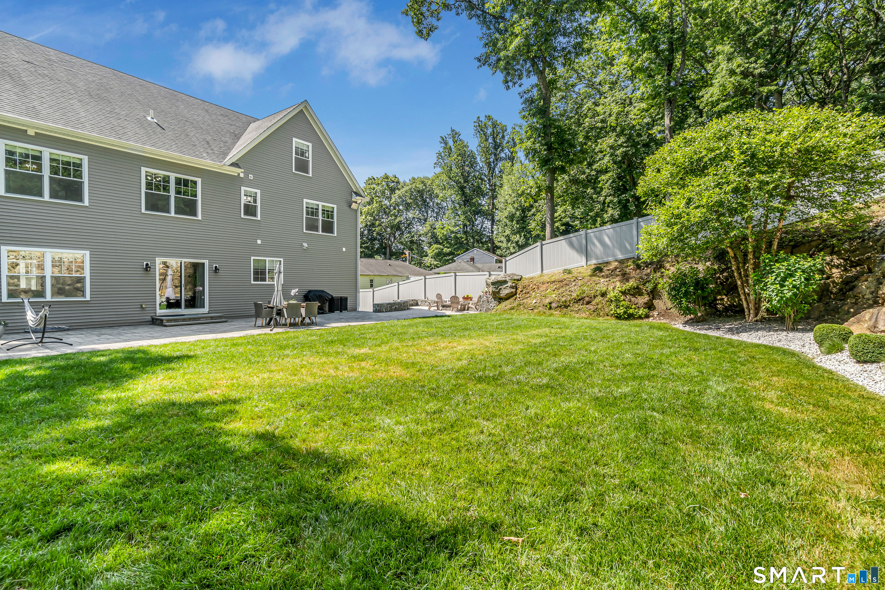 17 Woodlawn Drive