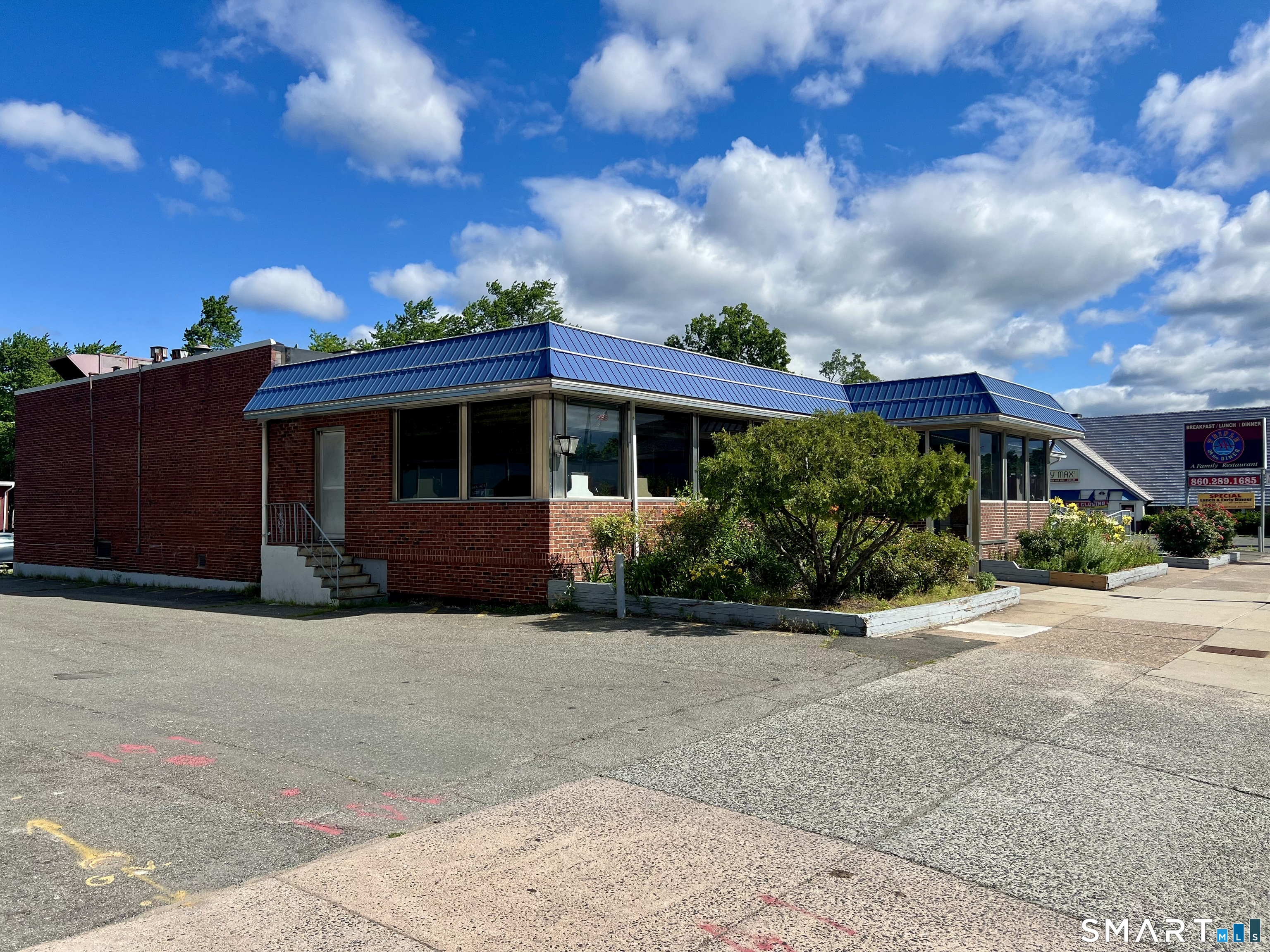 1209 Main Street