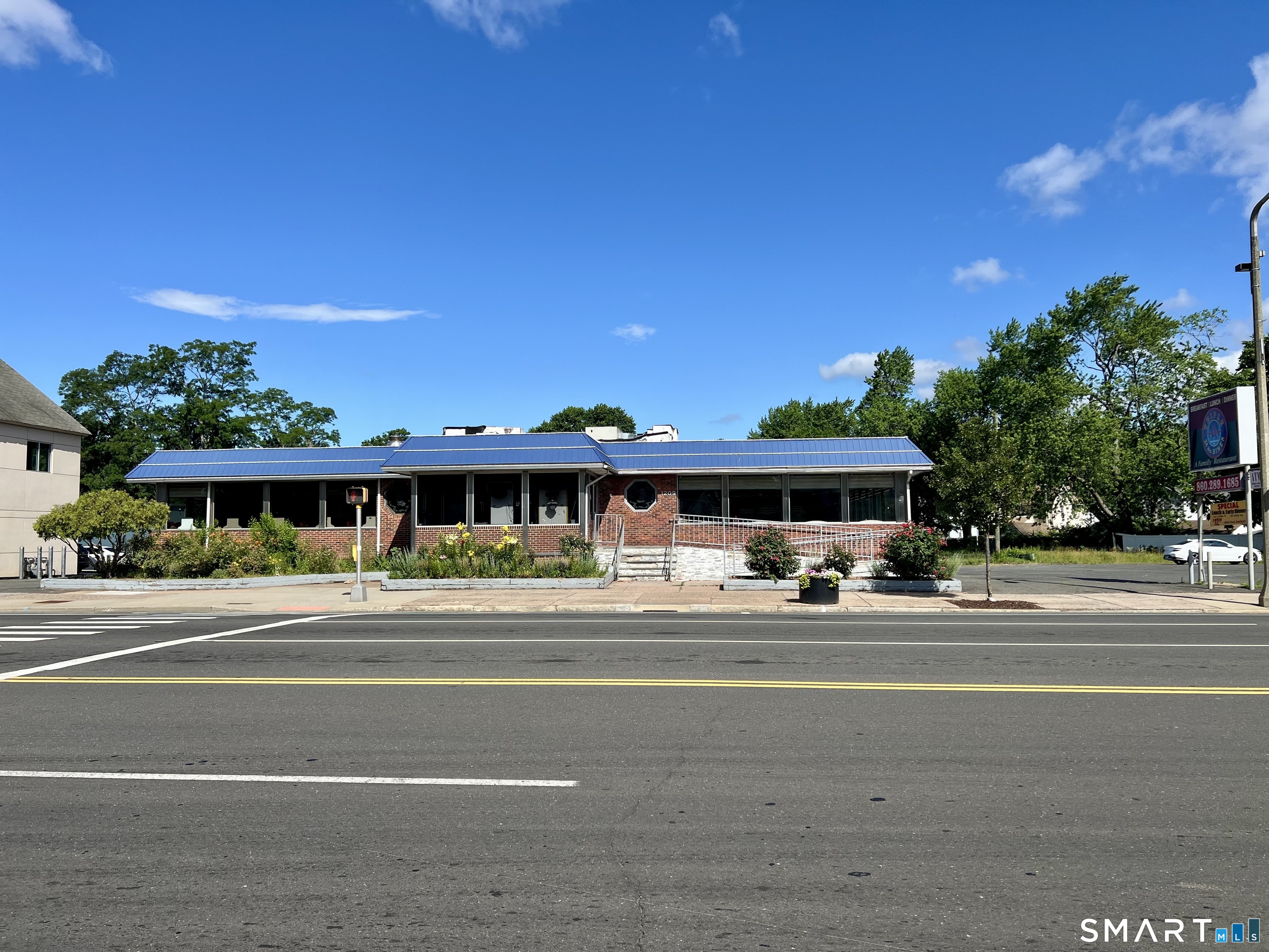 1209 Main Street