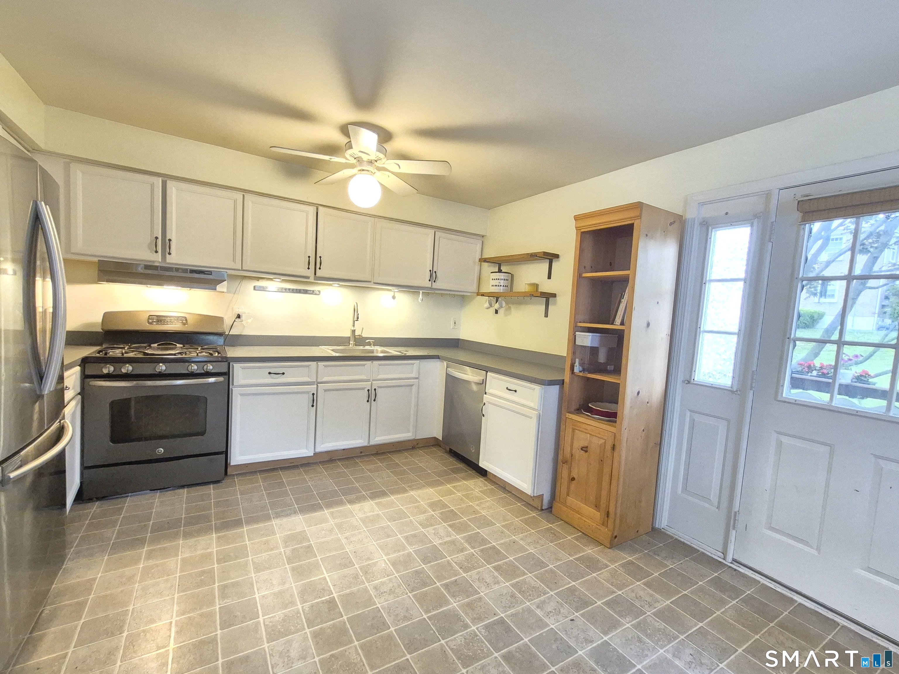 245 Sunnyridge Avenue