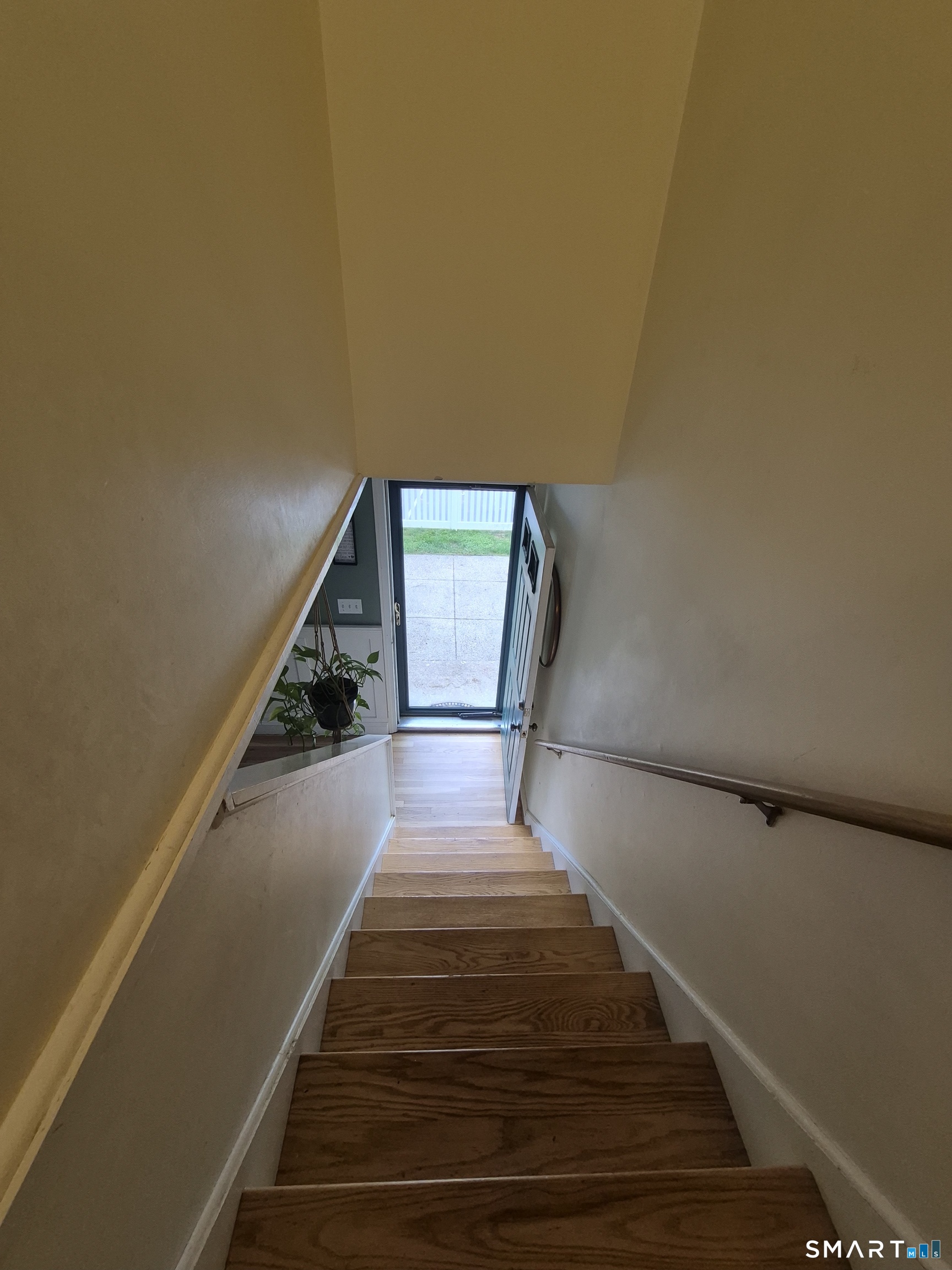 245 Sunnyridge Avenue