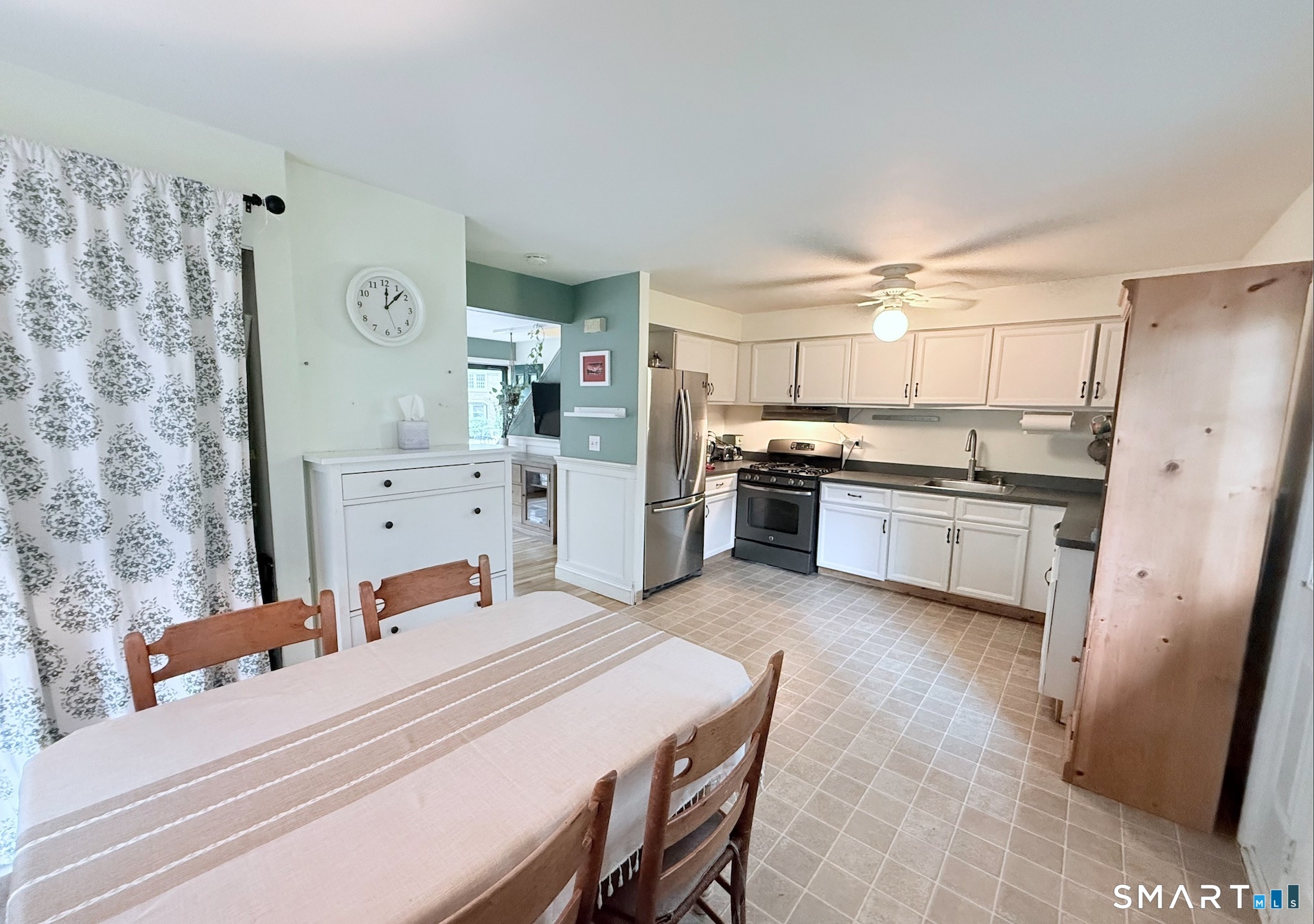 245 Sunnyridge Avenue