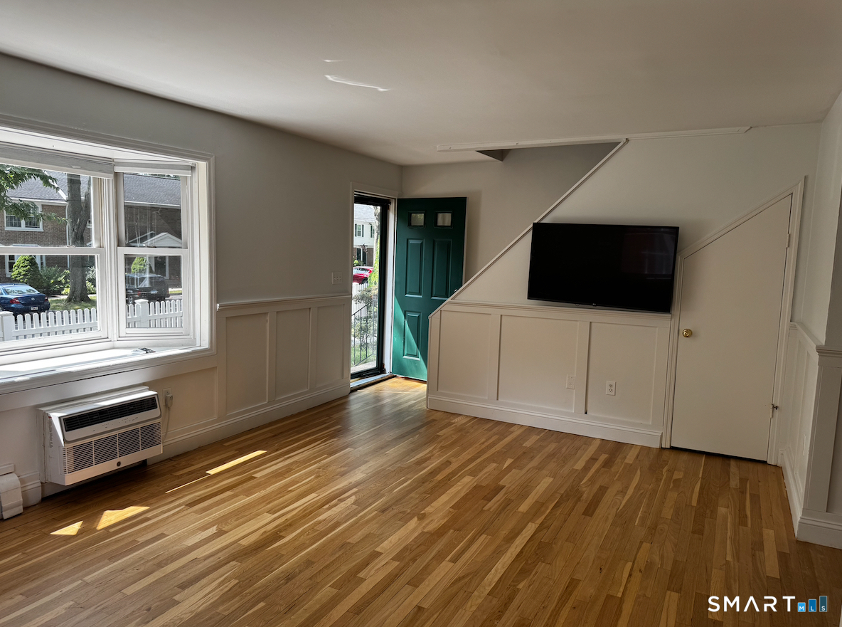 245 Sunnyridge Avenue
