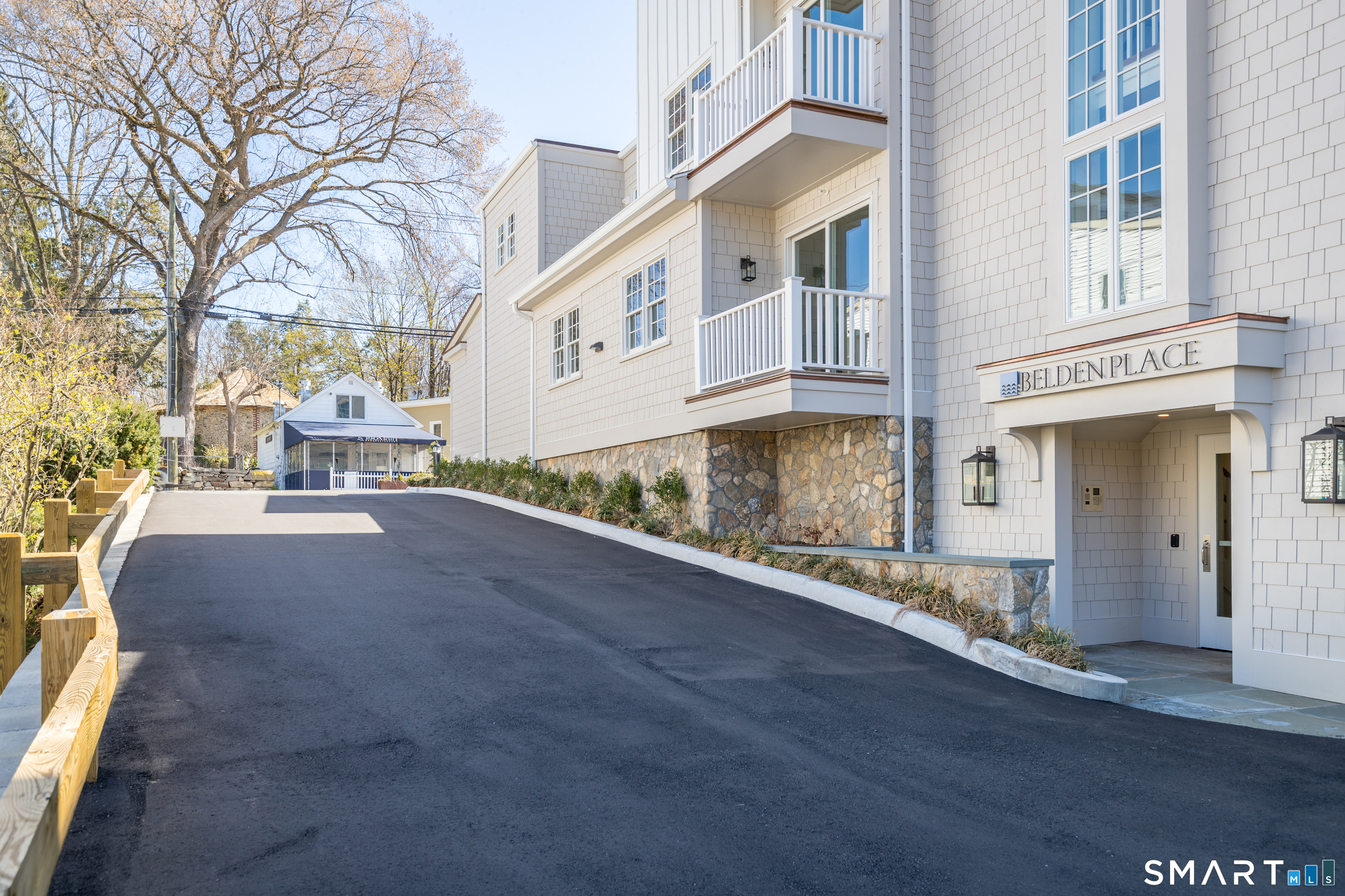 201 Main Street 204