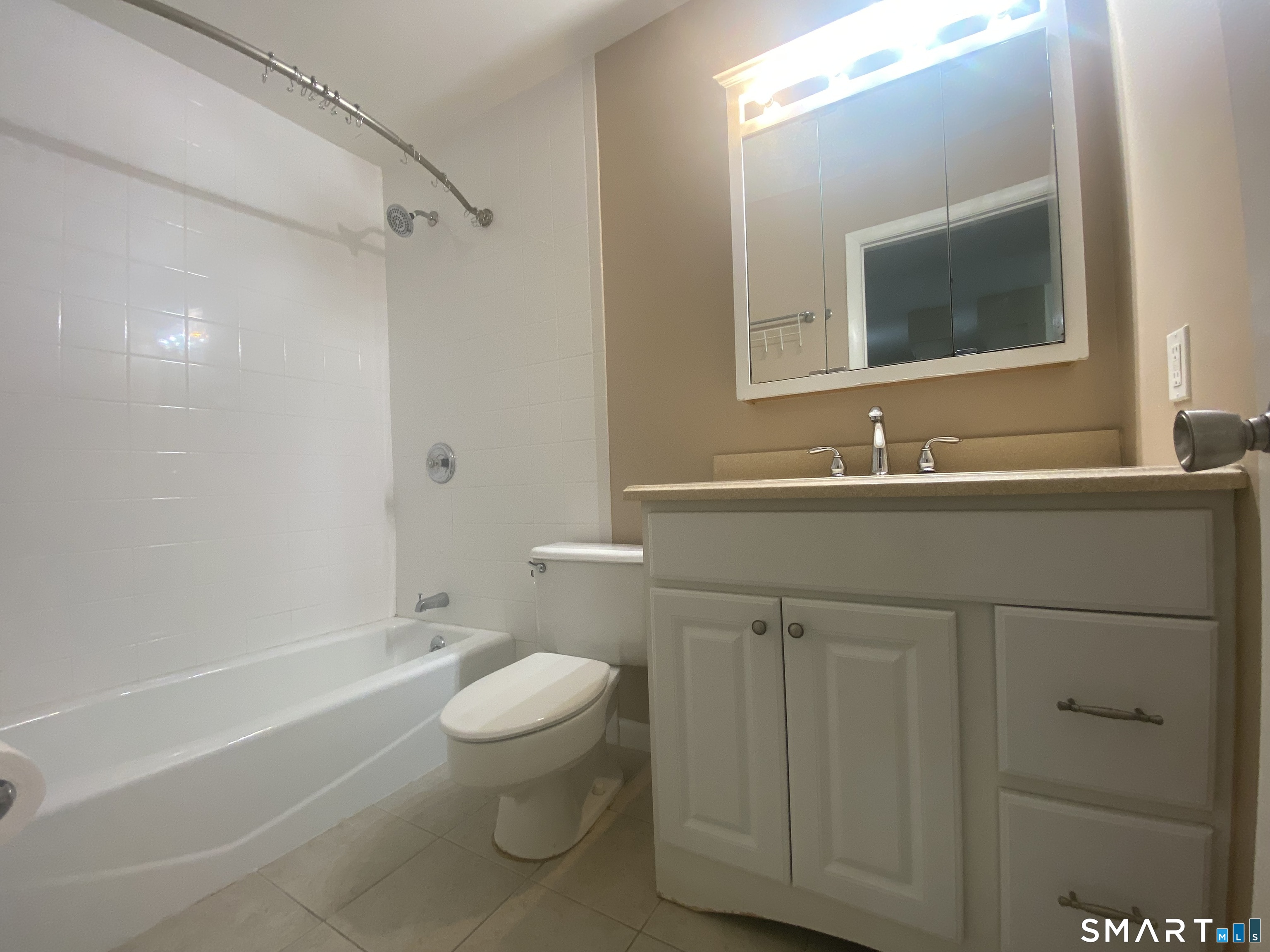 4 Glenwood Avenue A3
