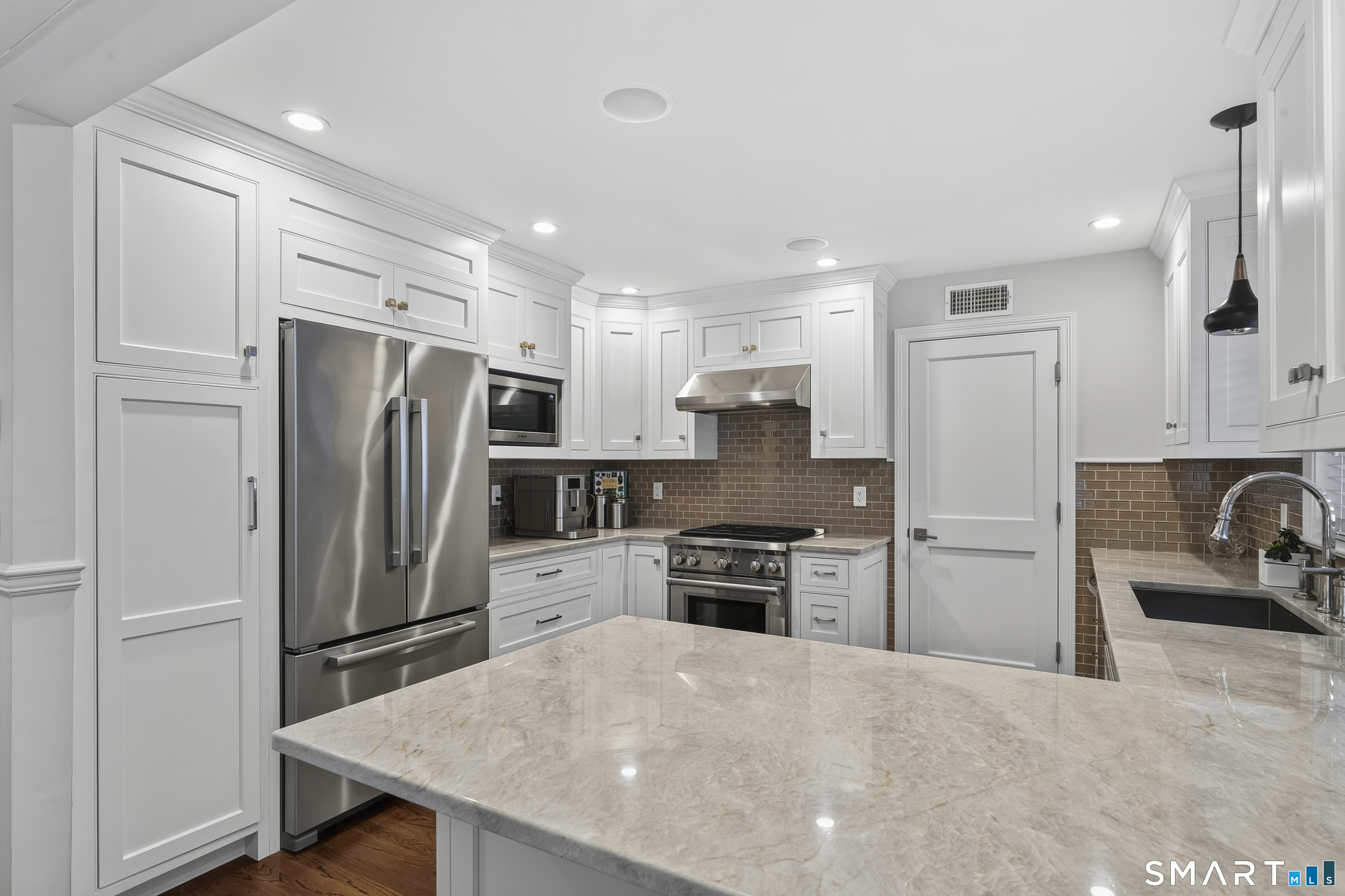 679 Fairfield Beach Road Unit: 679