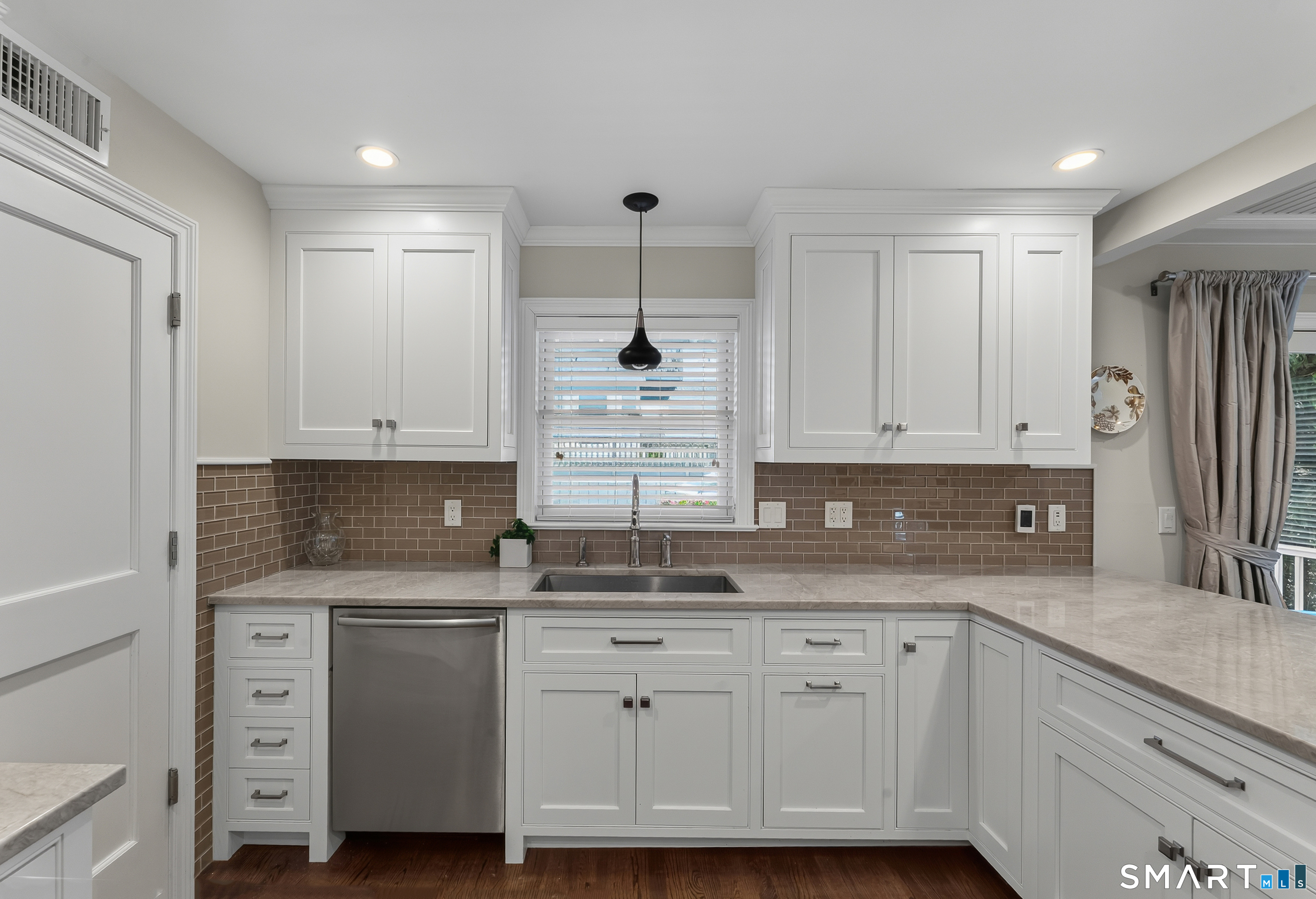 679 Fairfield Beach Road Unit: 679