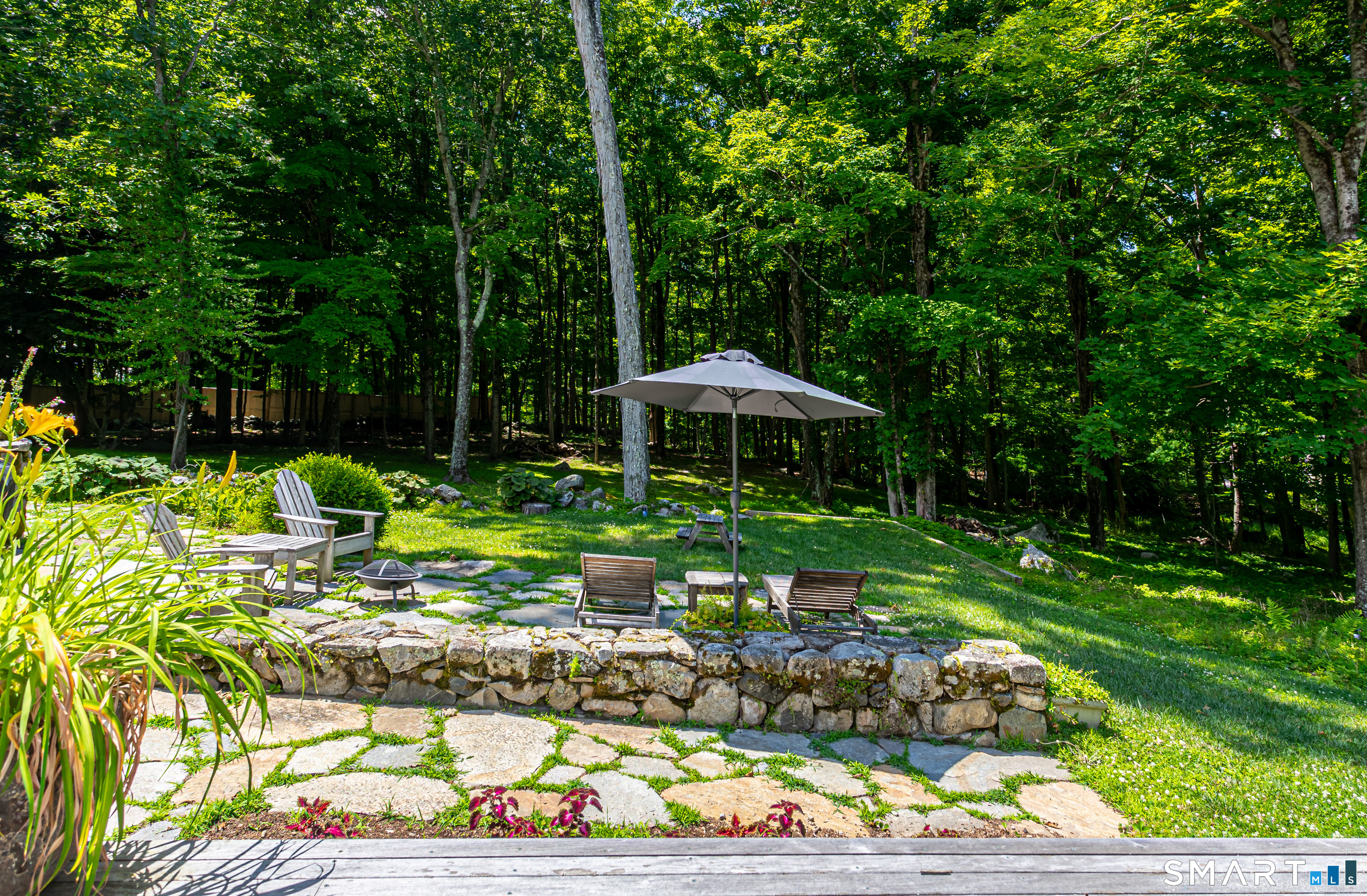 896 Westport Road