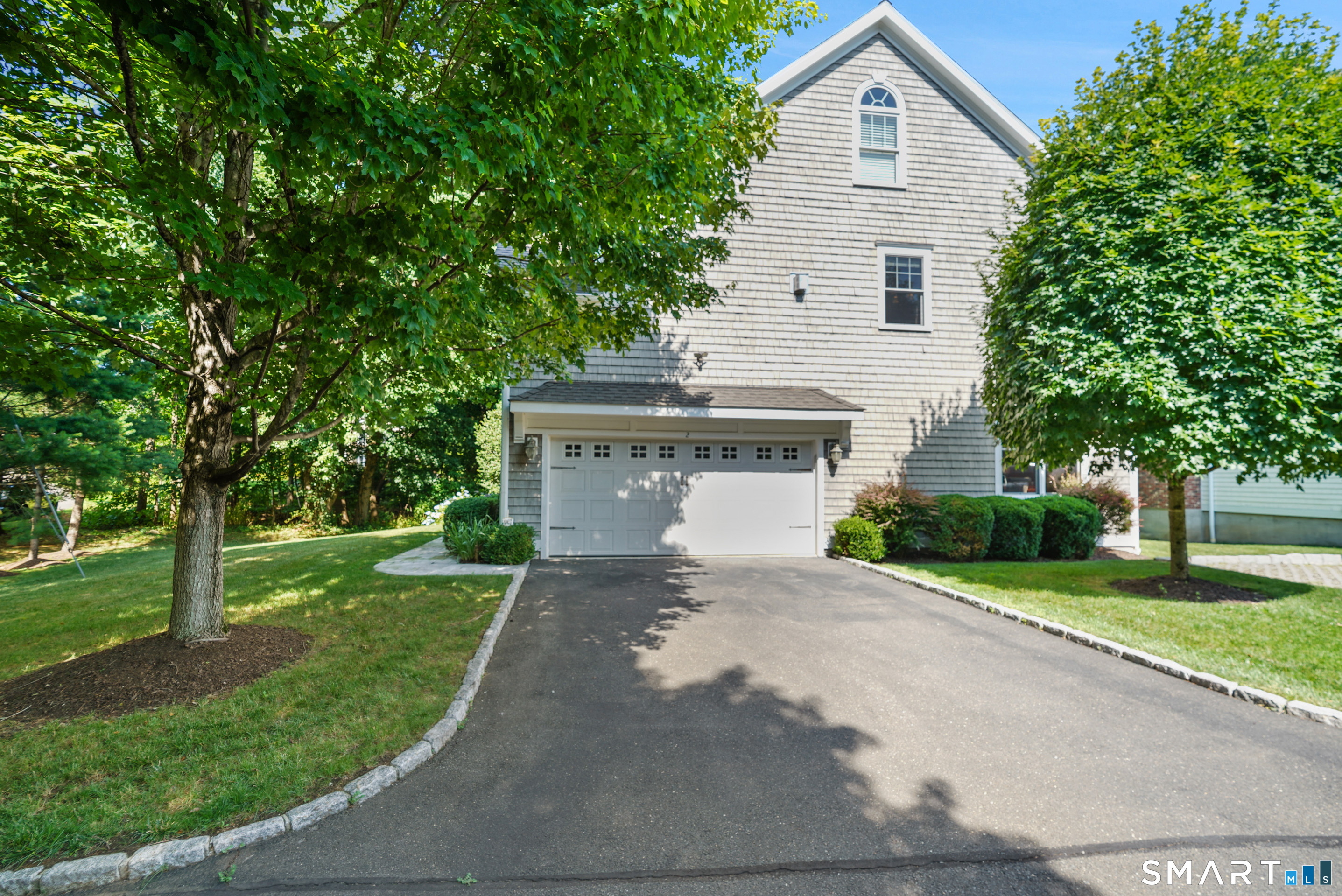 2 Blue Mountain Court