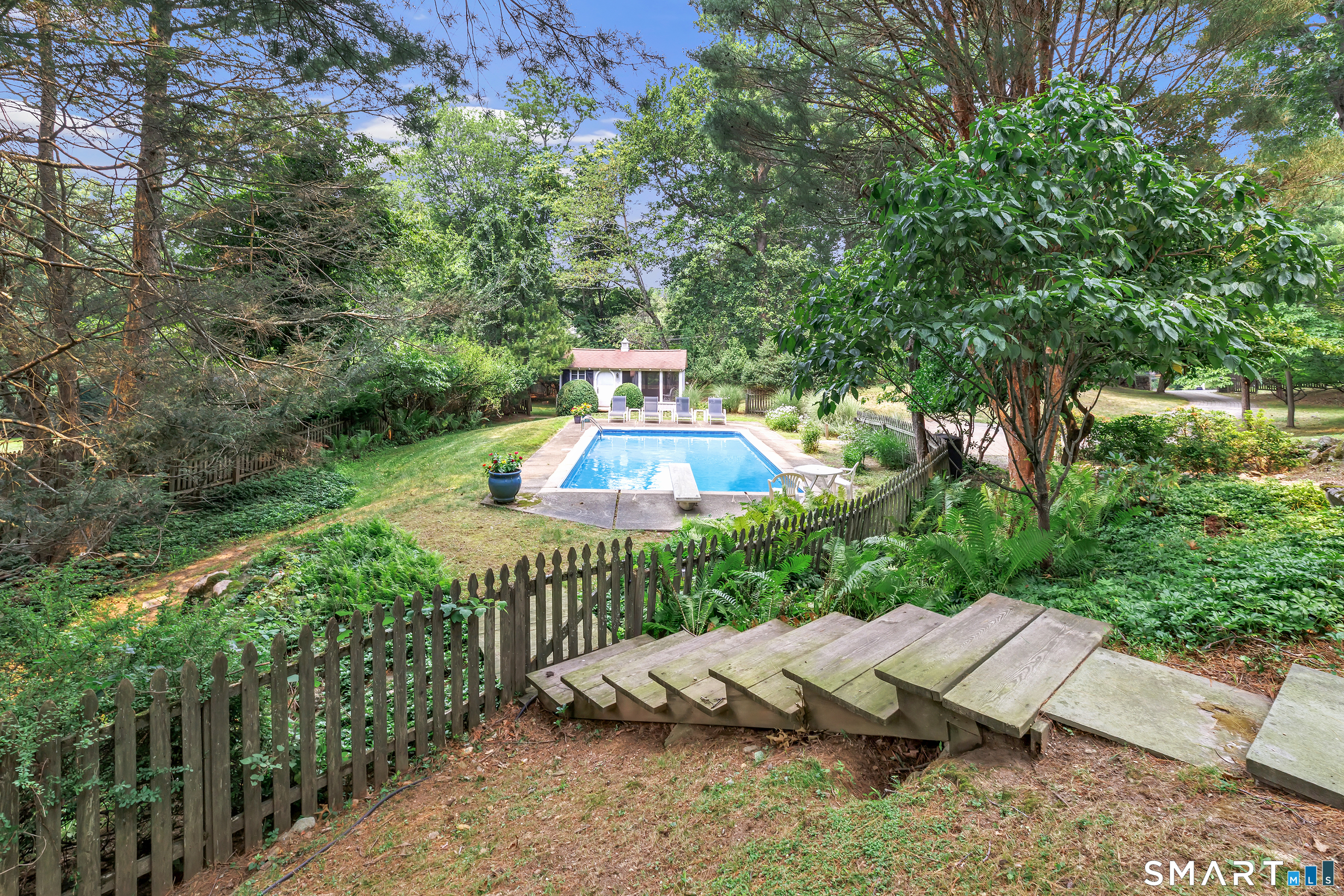 107 Roseville Road