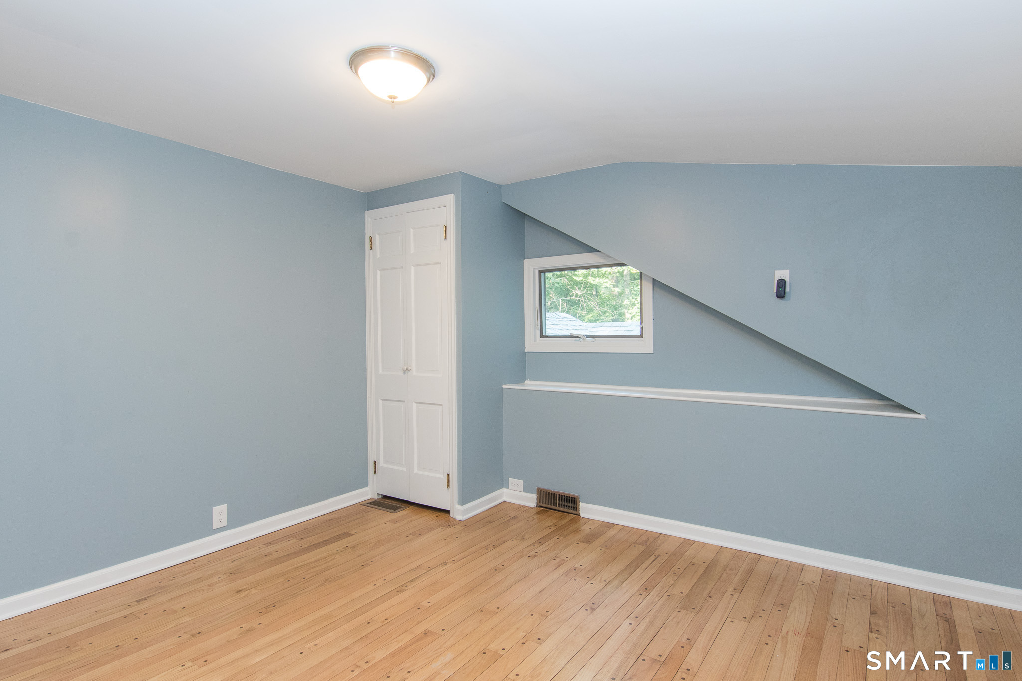 211 New Canaan Road