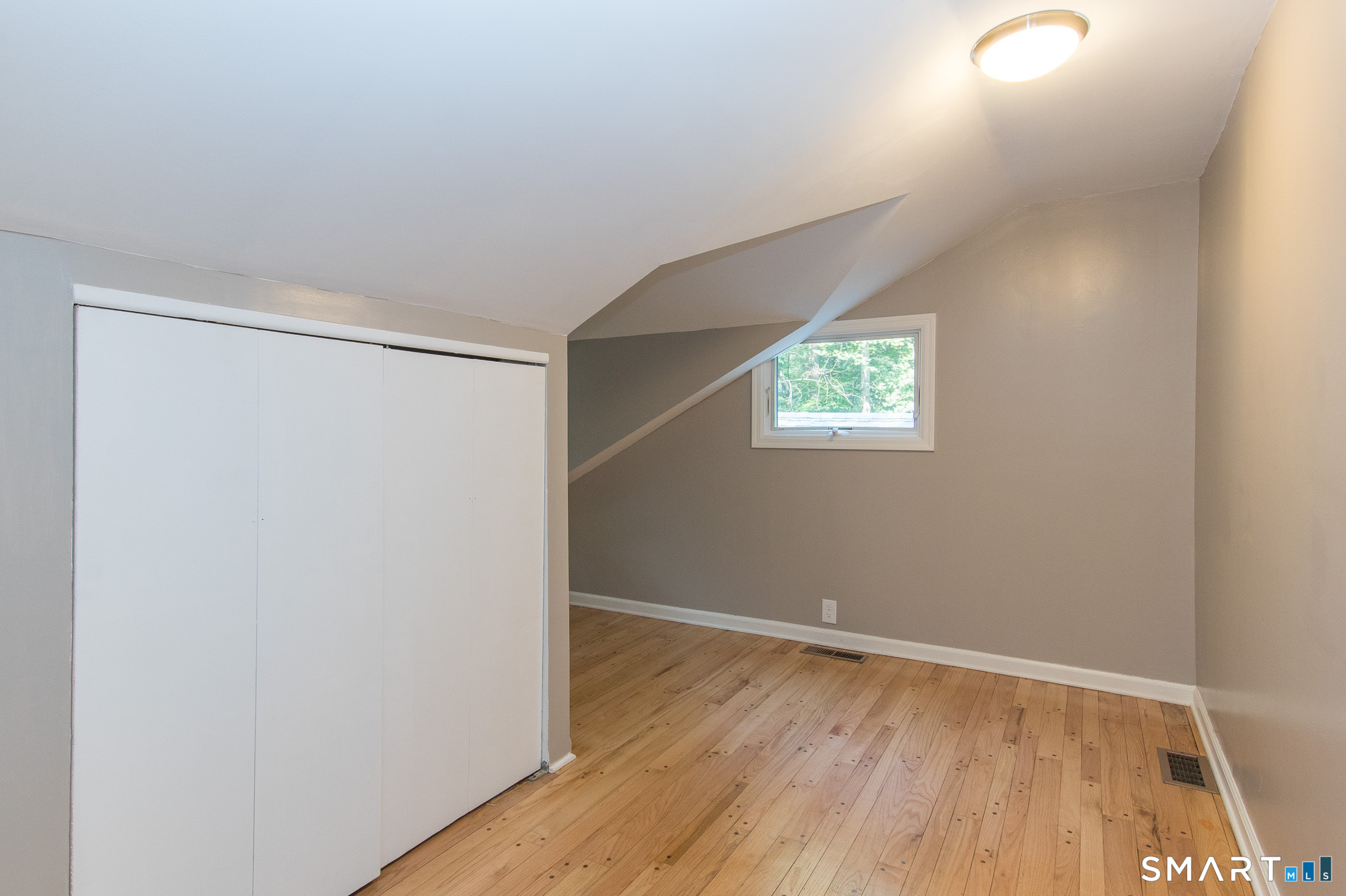 211 New Canaan Road