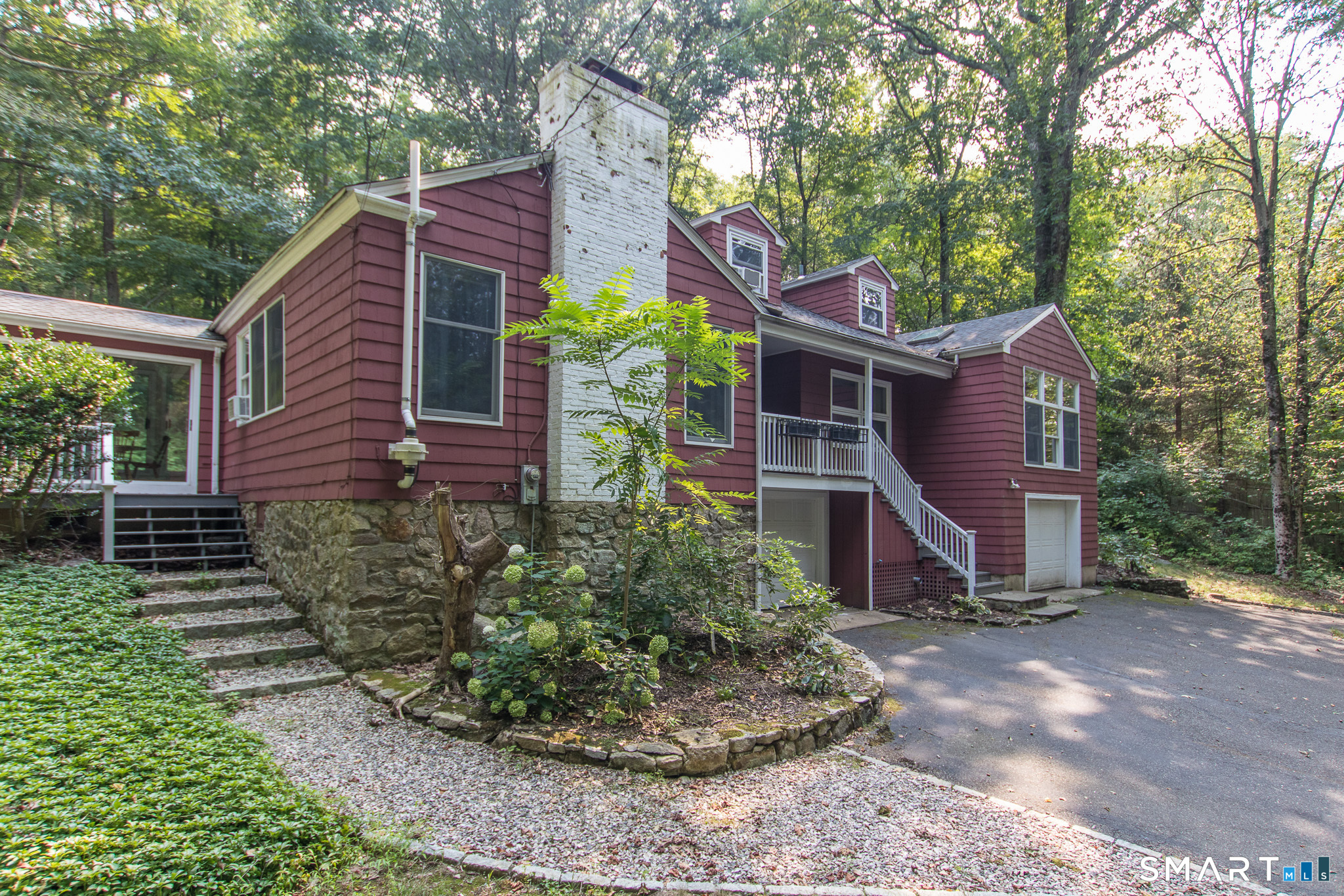 211 New Canaan Road