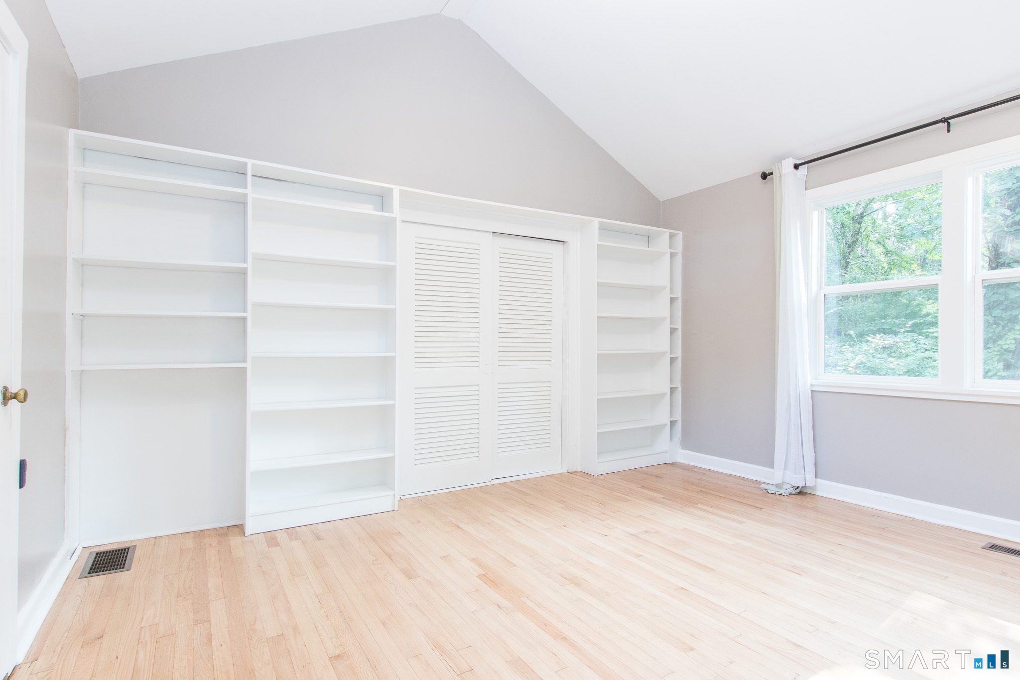 211 New Canaan Road