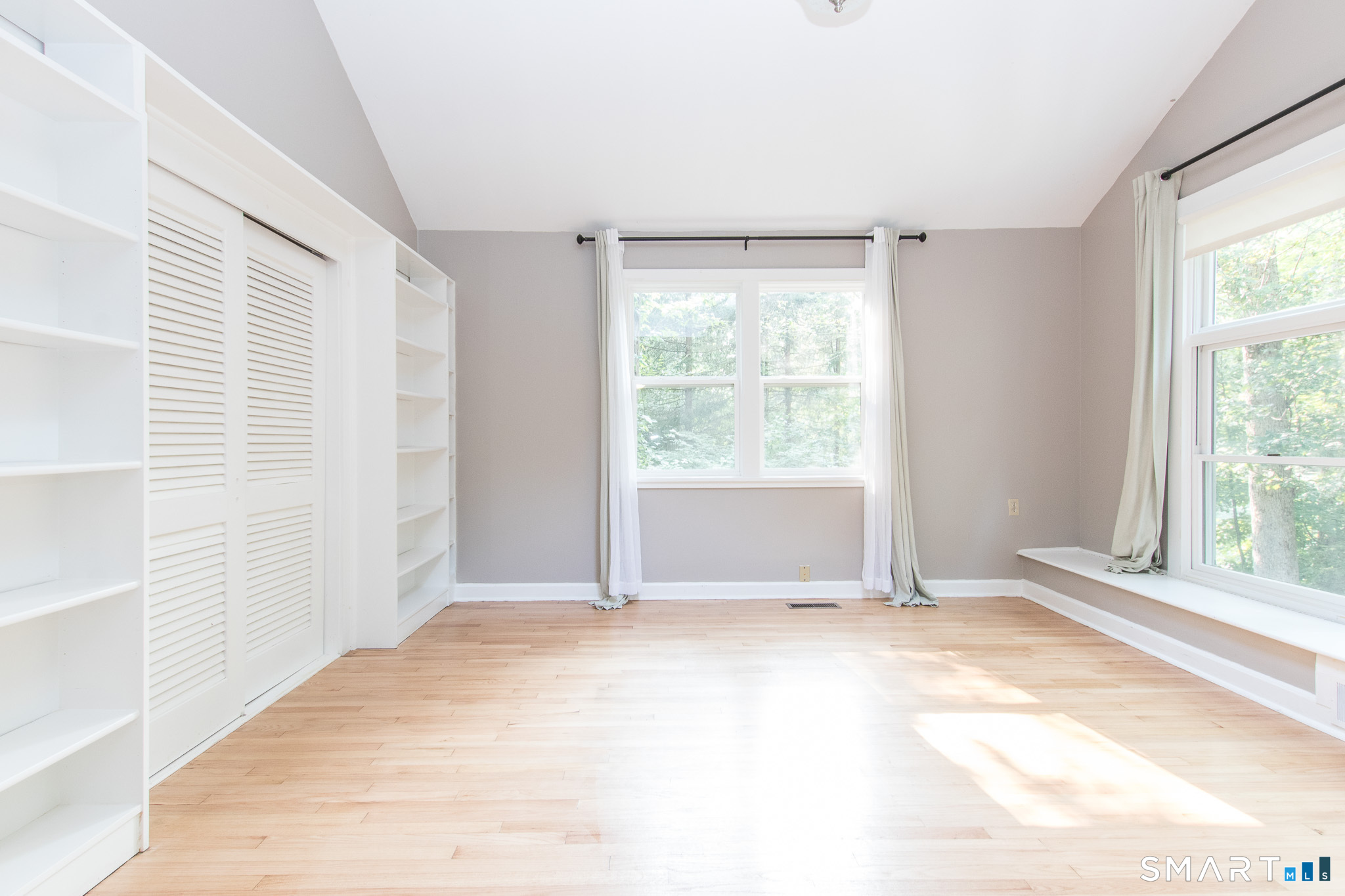 211 New Canaan Road