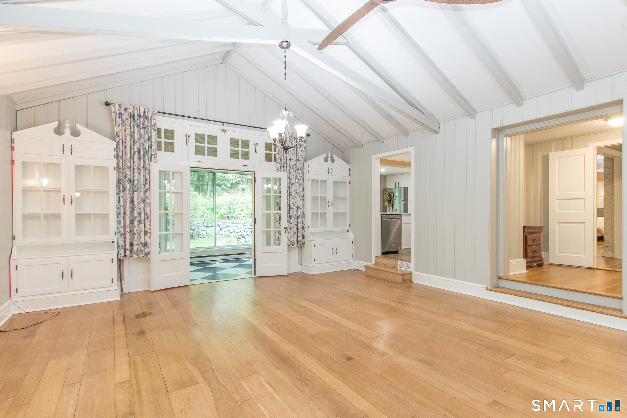 211 New Canaan Road