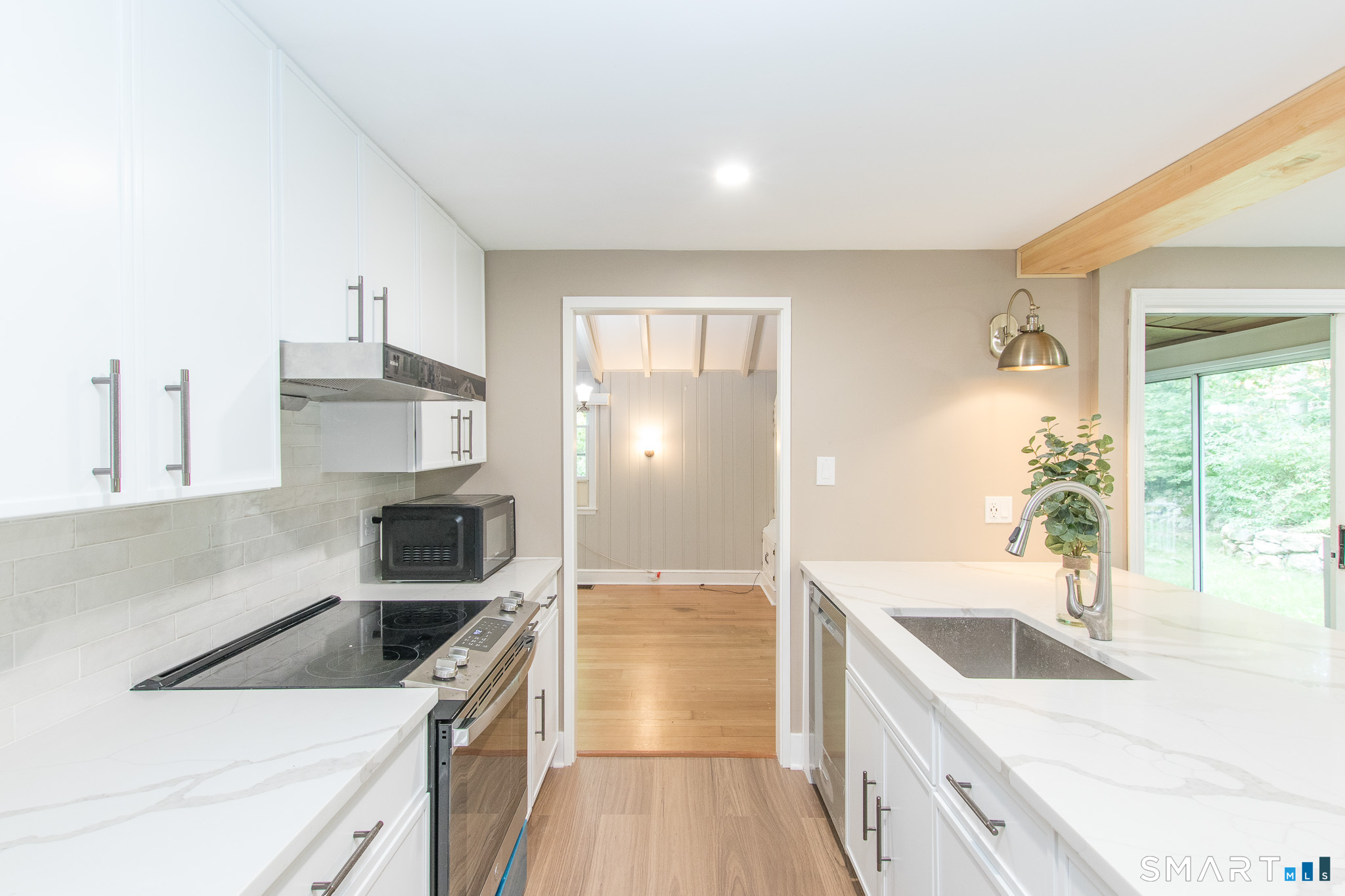 211 New Canaan Road