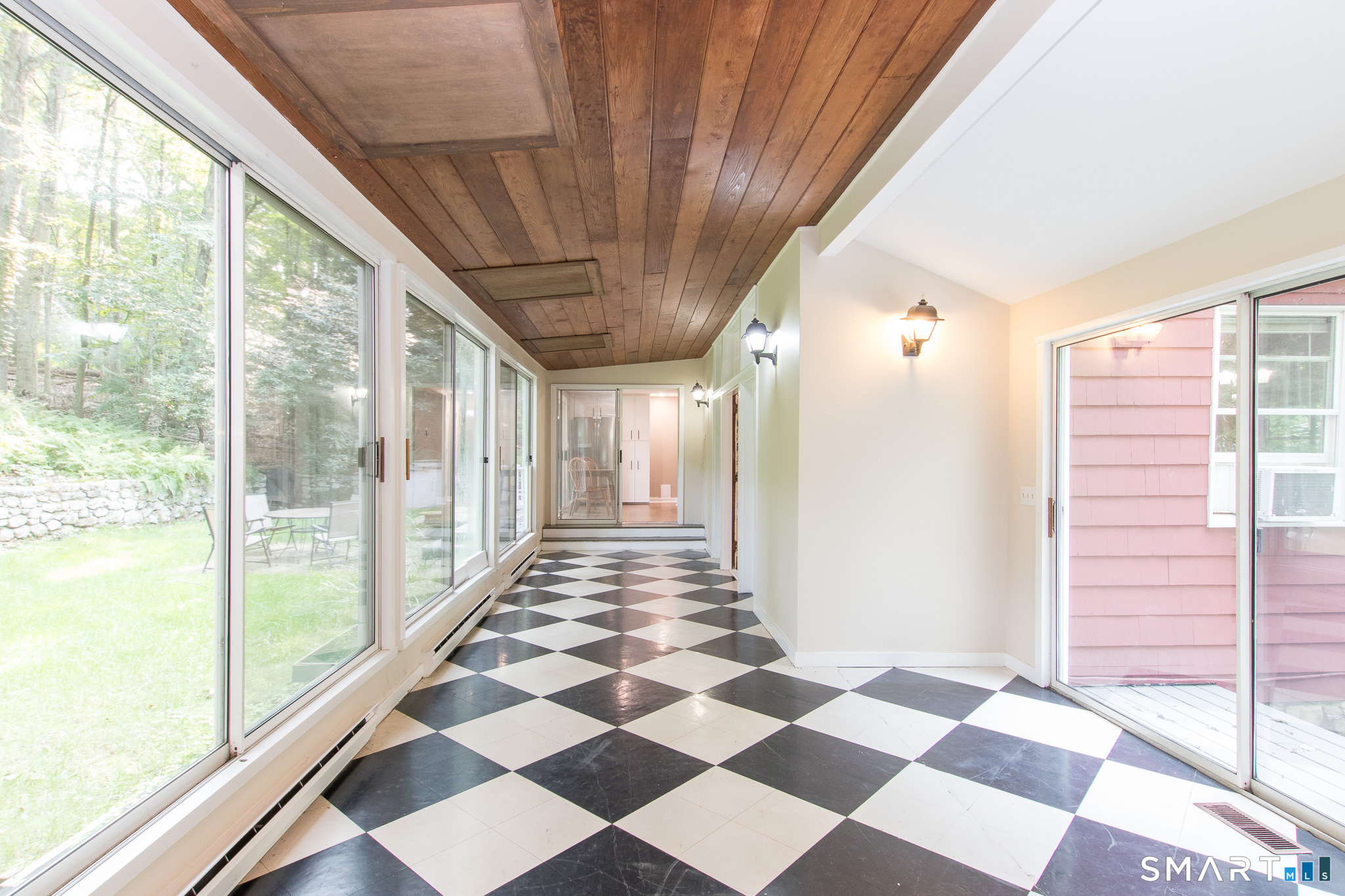 211 New Canaan Road