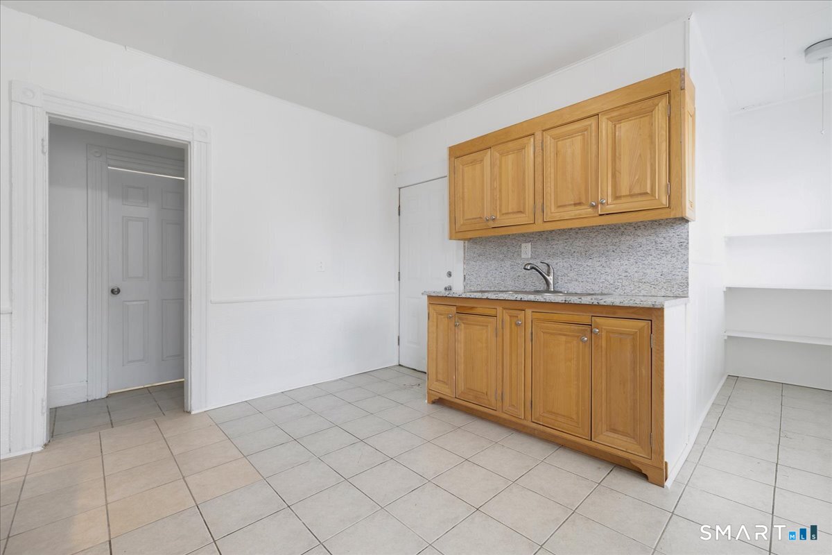 52-54 Hanover Street Unit: 1