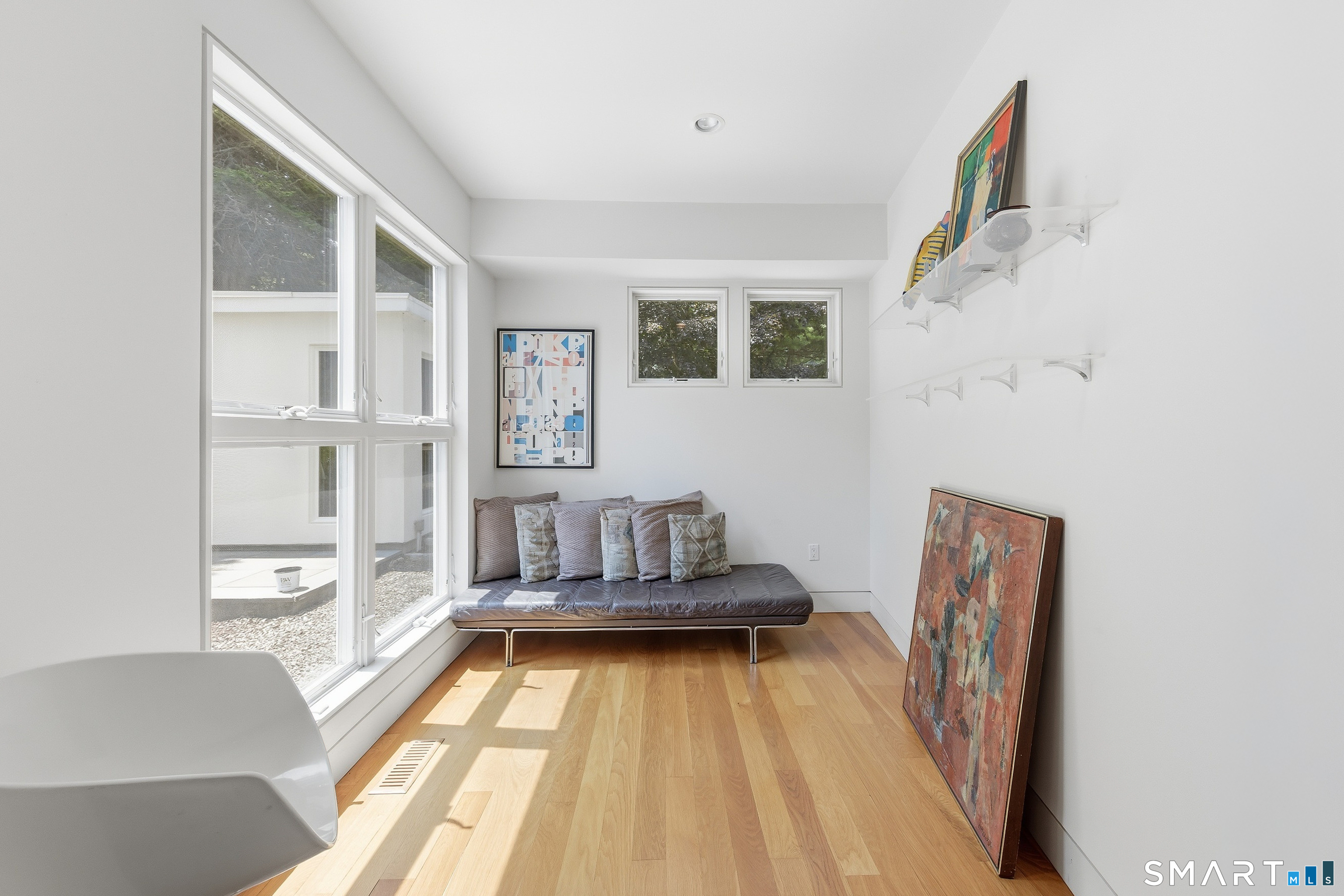 51 Maple Avenue South