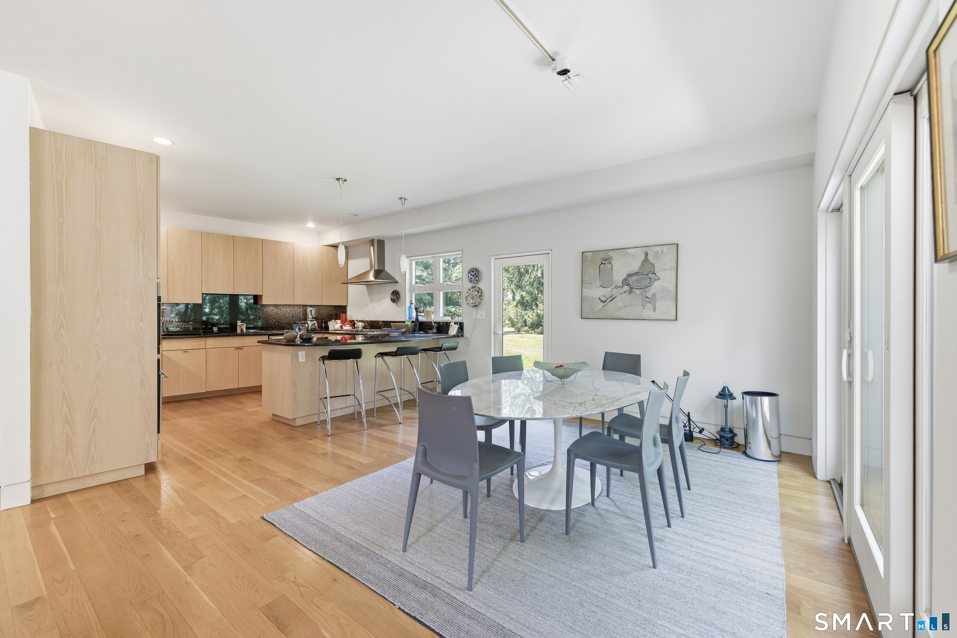 51 Maple Avenue South