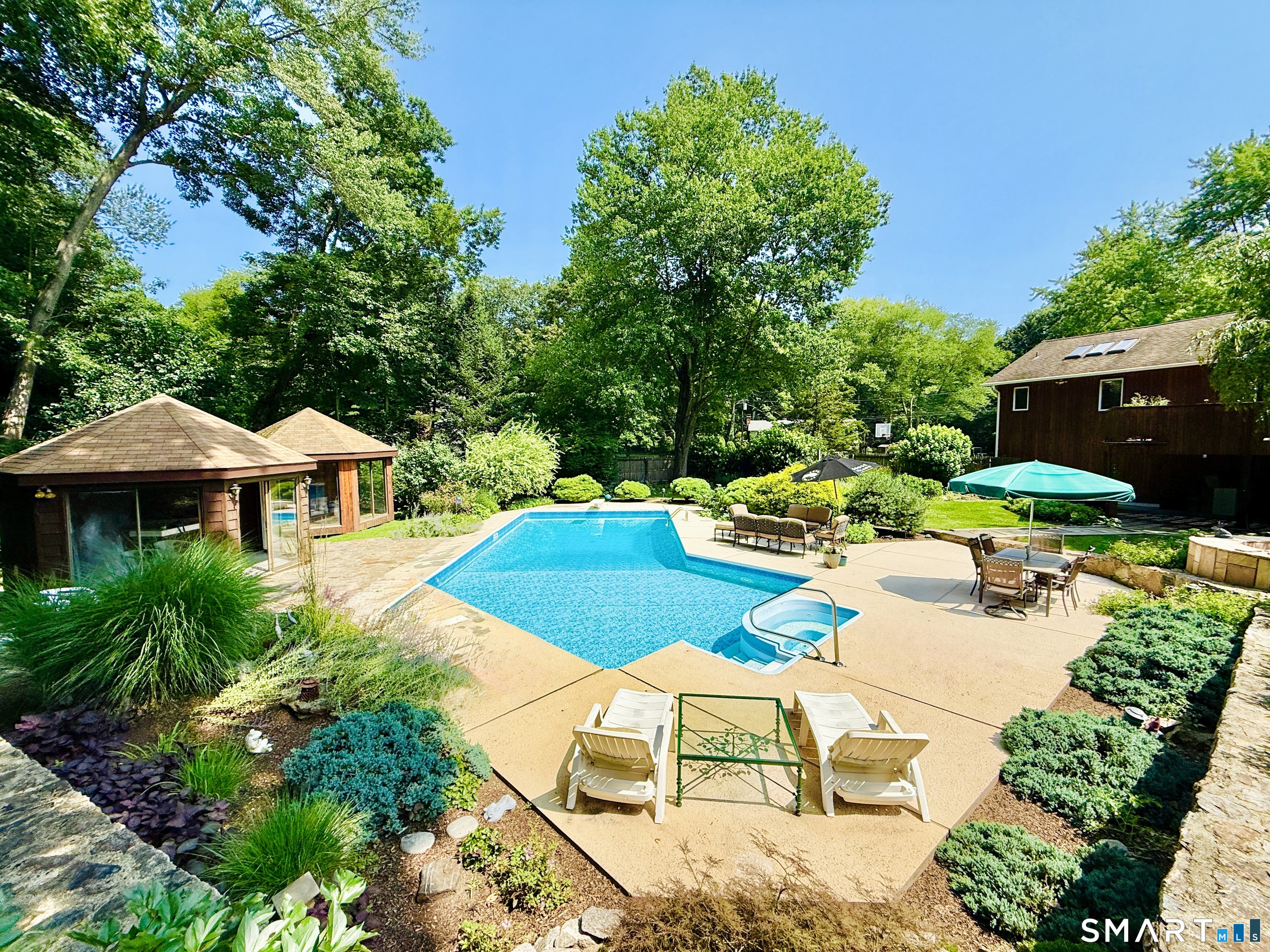 3 Susan Court