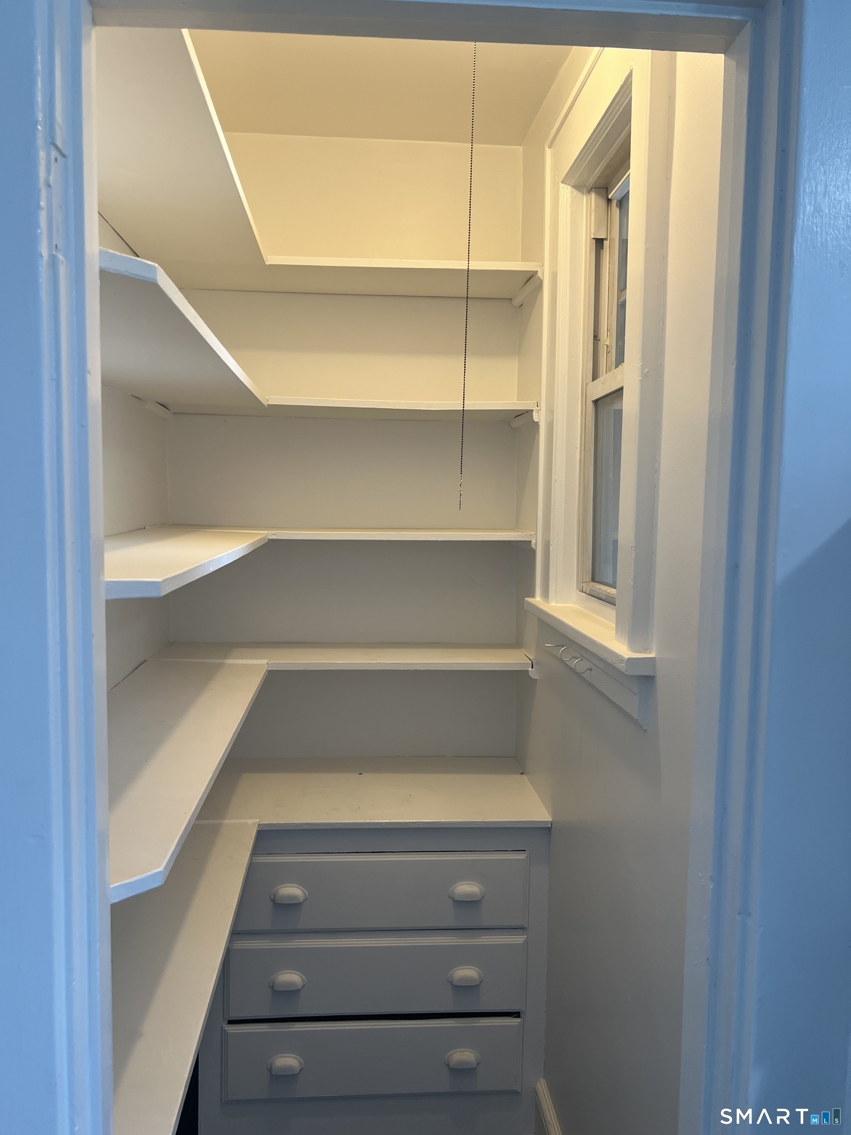 24 Circular Avenue Unit: 3B
