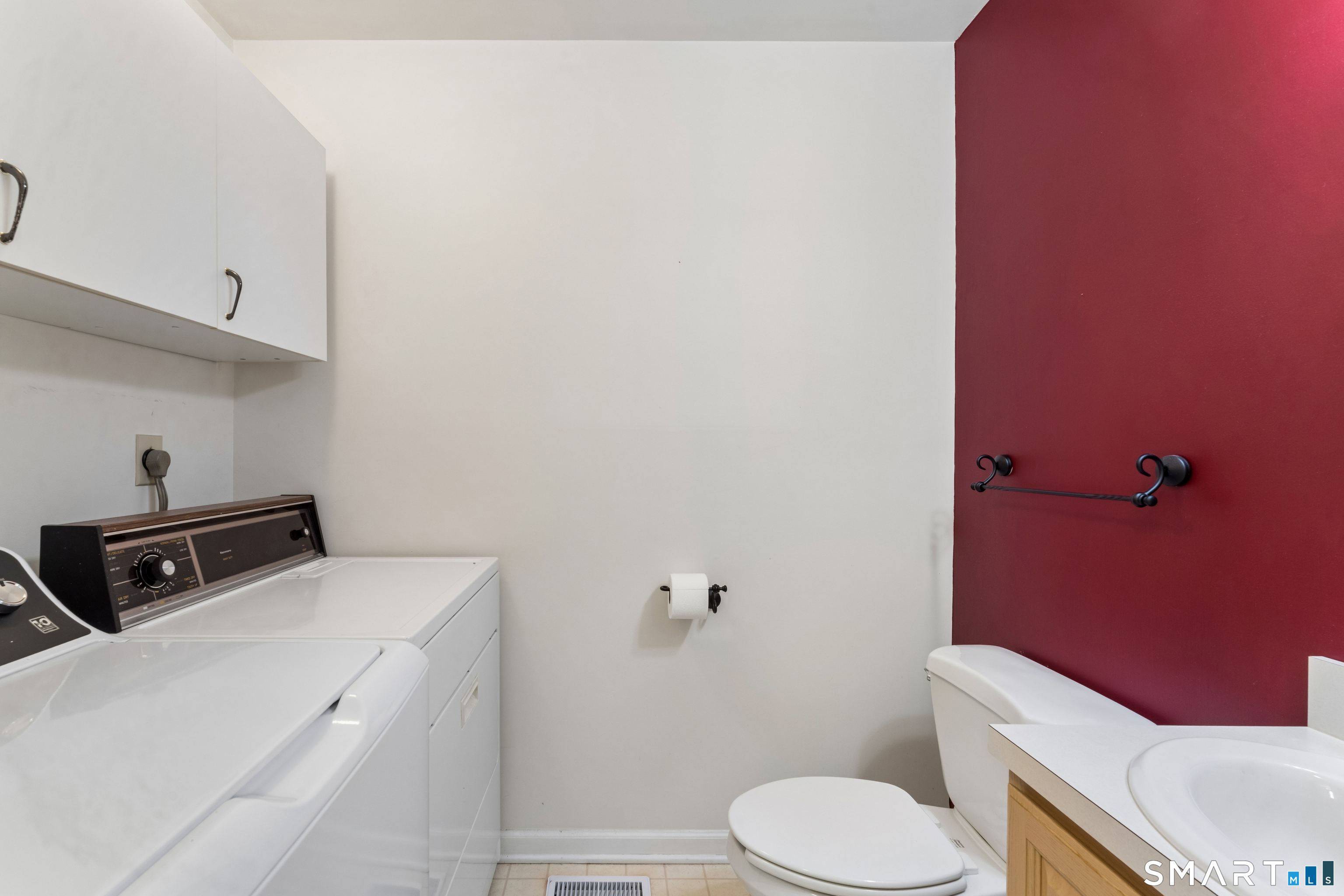73 Forest Road Unit: A