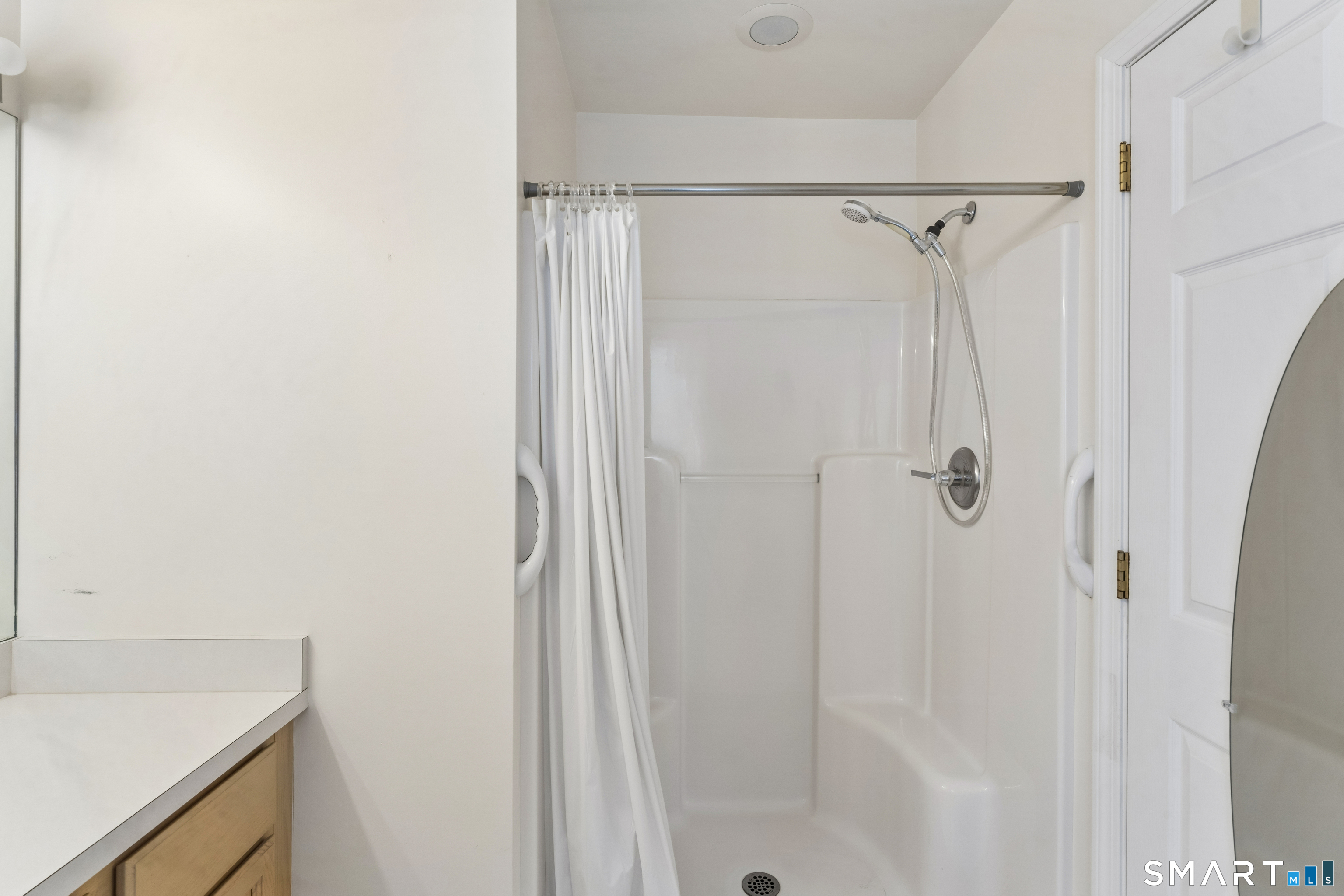 73 Forest Road Unit: A