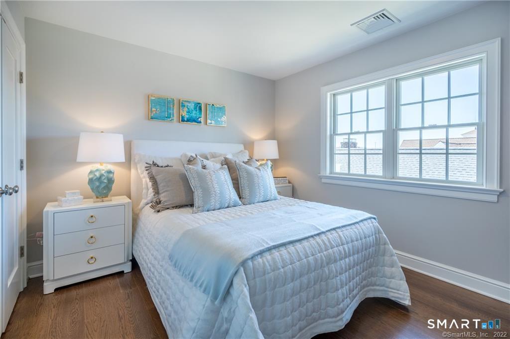 201 Main Street Unit: 301