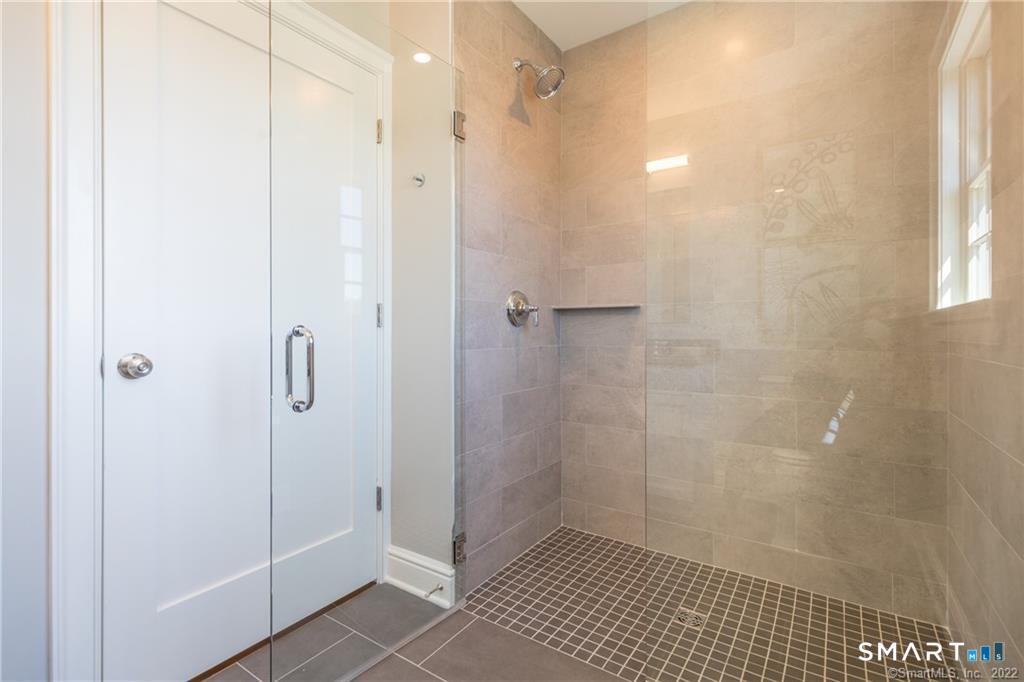 201 Main Street Unit: 301