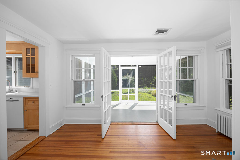 12 Roosevelt Road
