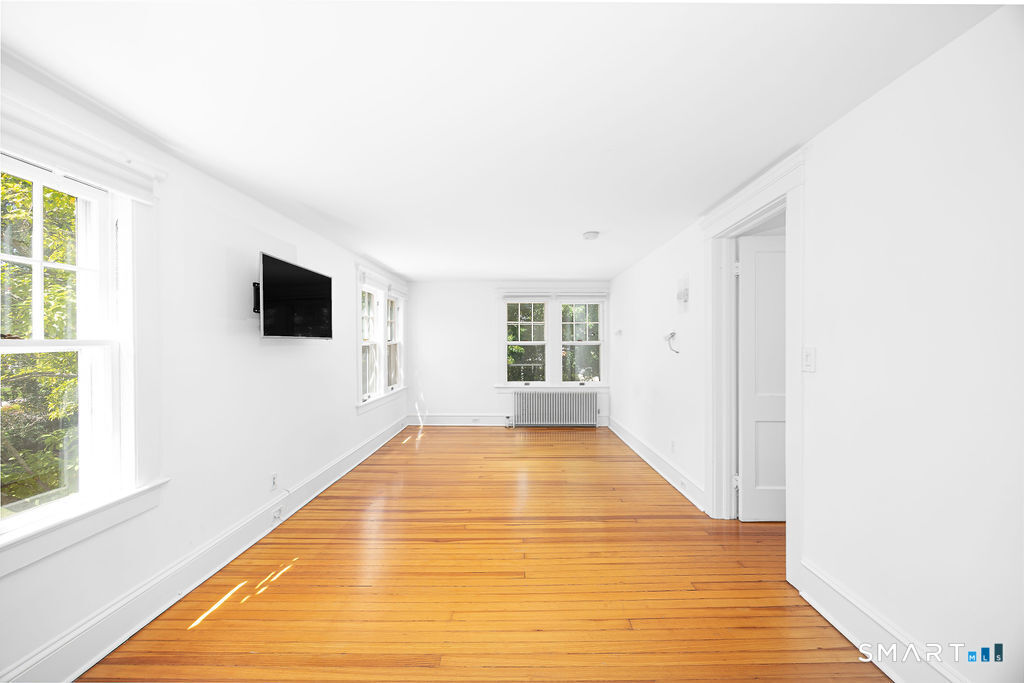 12 Roosevelt Road