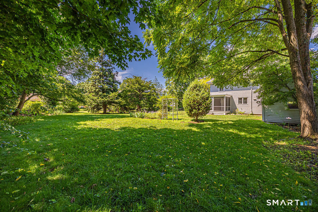 12 Roosevelt Road