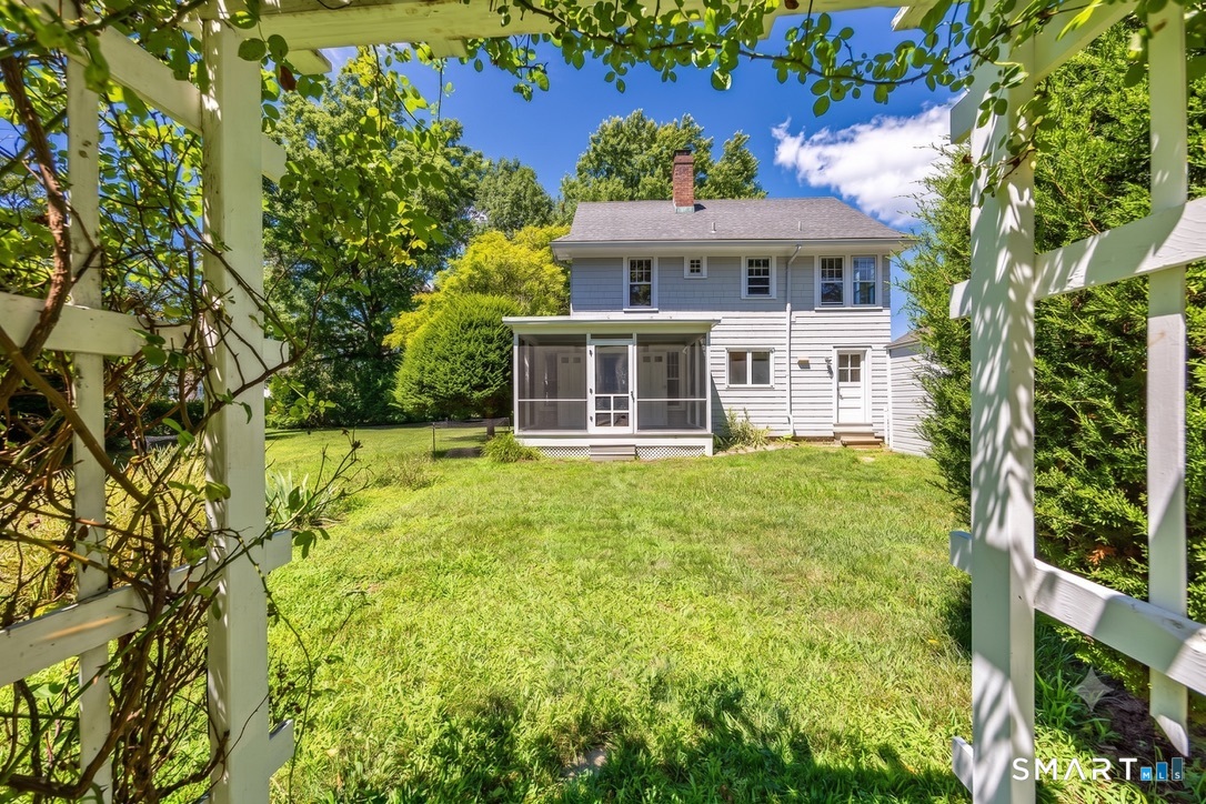 12 Roosevelt Road