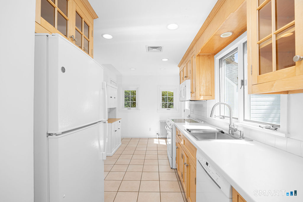 12 Roosevelt Road