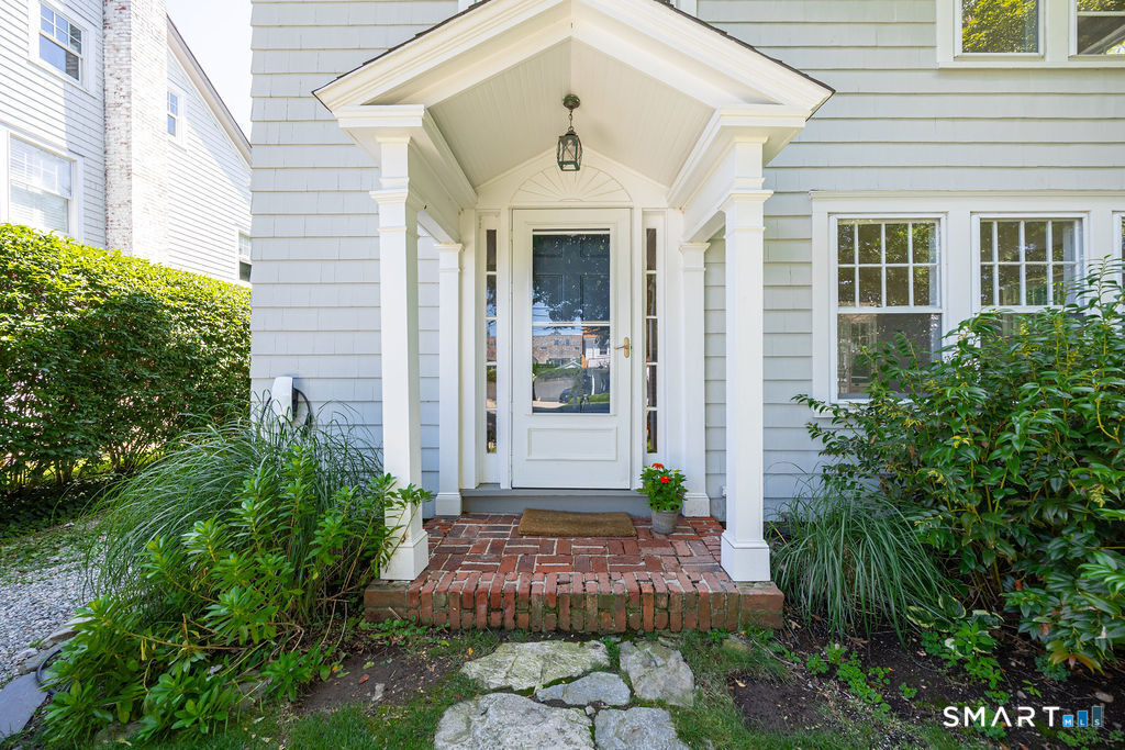 12 Roosevelt Road