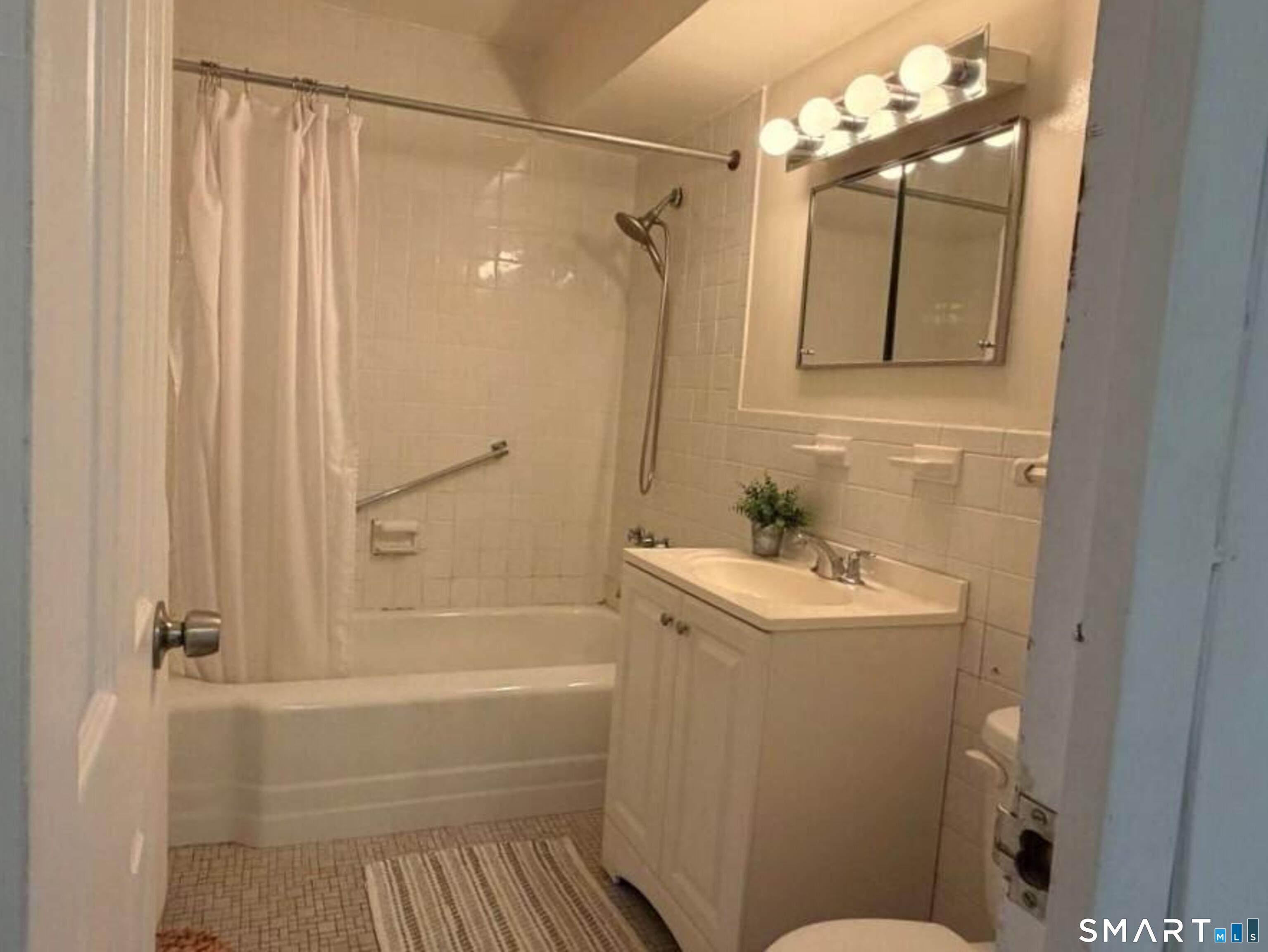 80 Cartright Street Unit: 1J