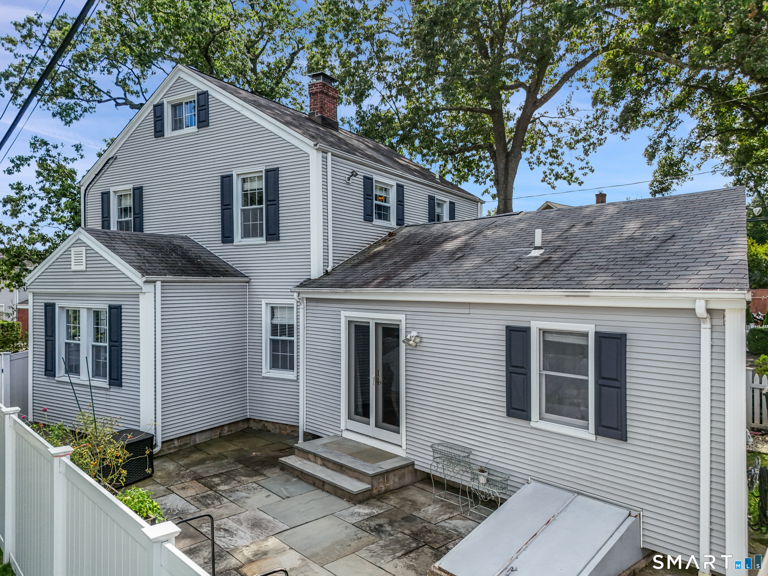 2 Fairfield Avenue