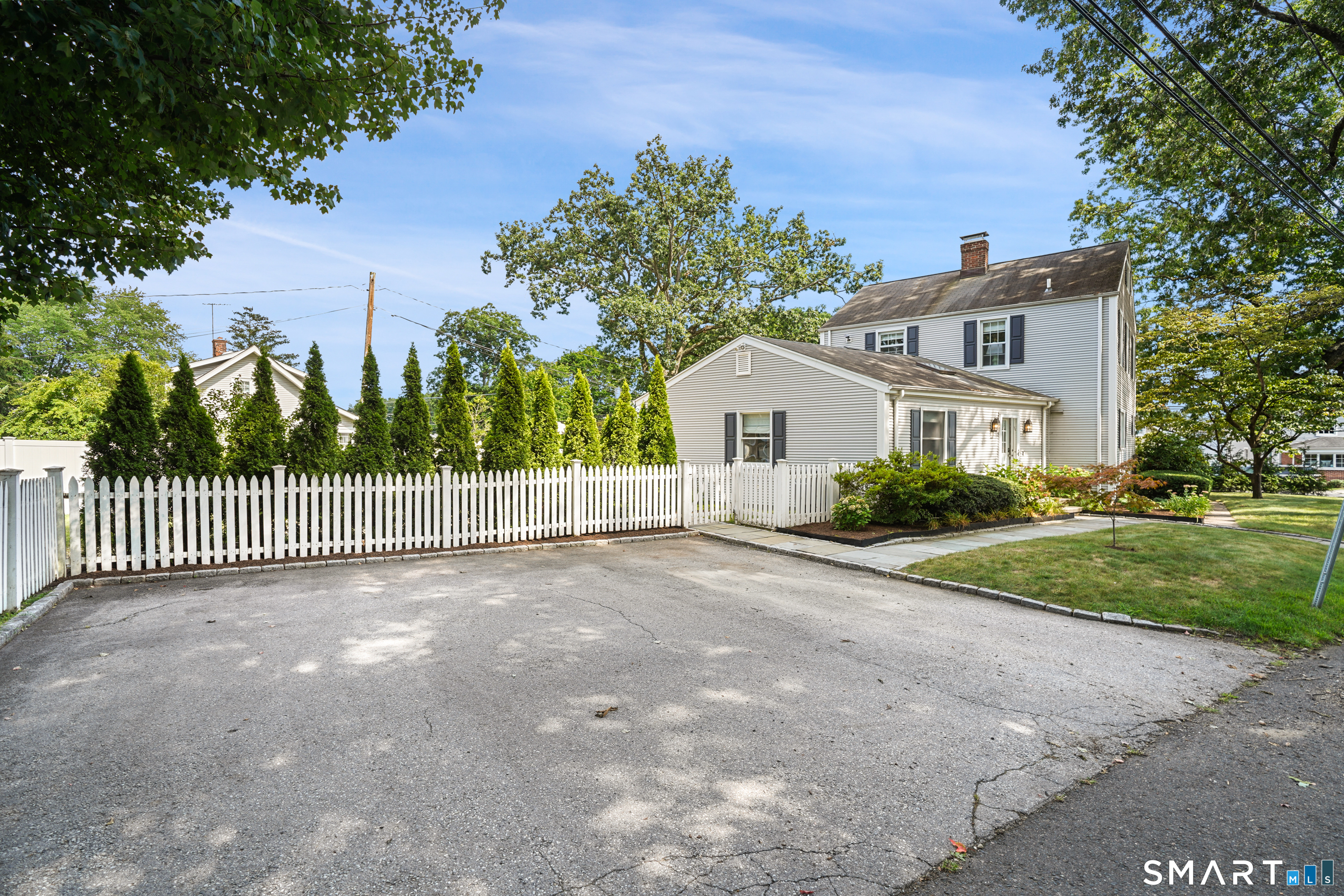 2 Fairfield Avenue