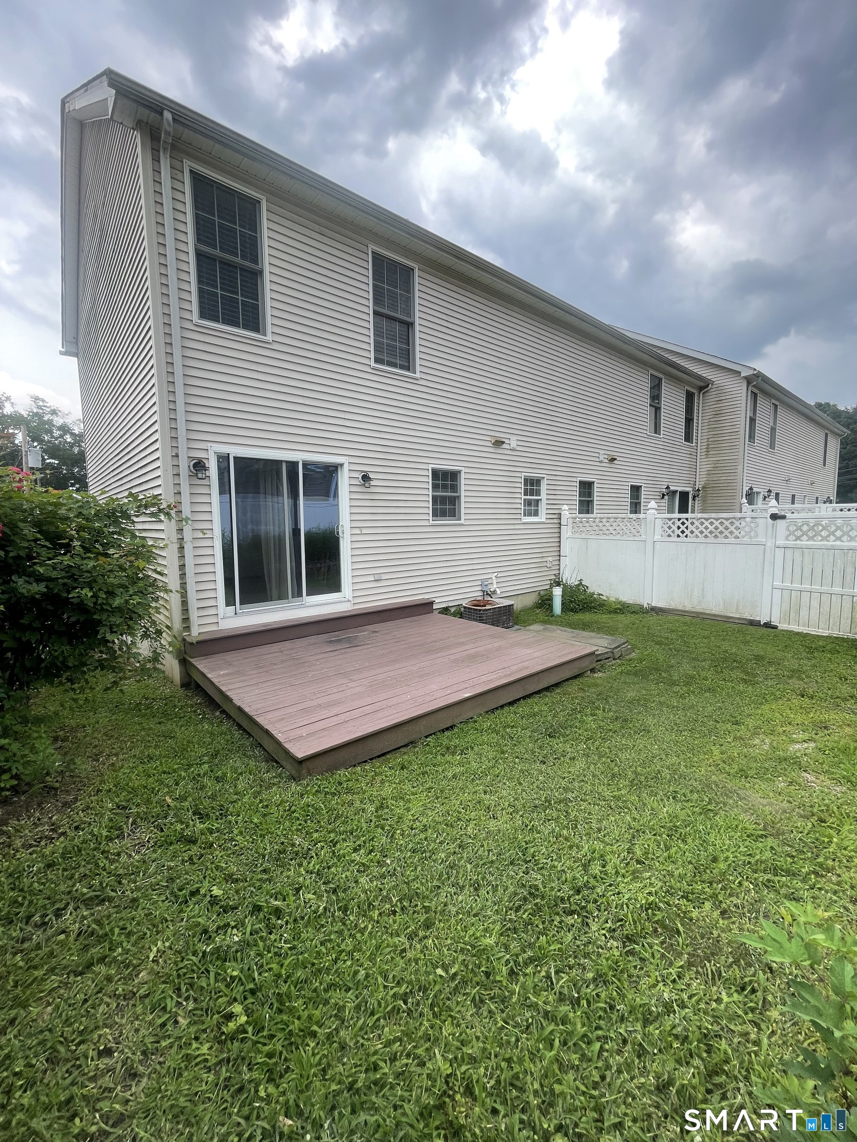 220 Castle Avenue Unit: 220