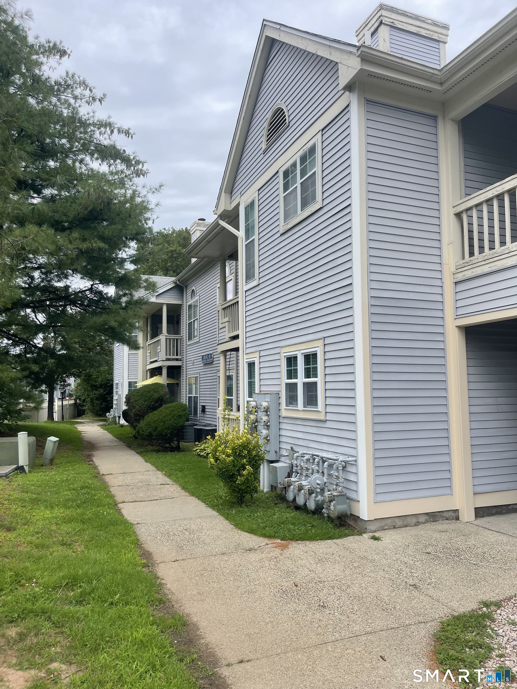 75 Redwood Drive Unit: 801