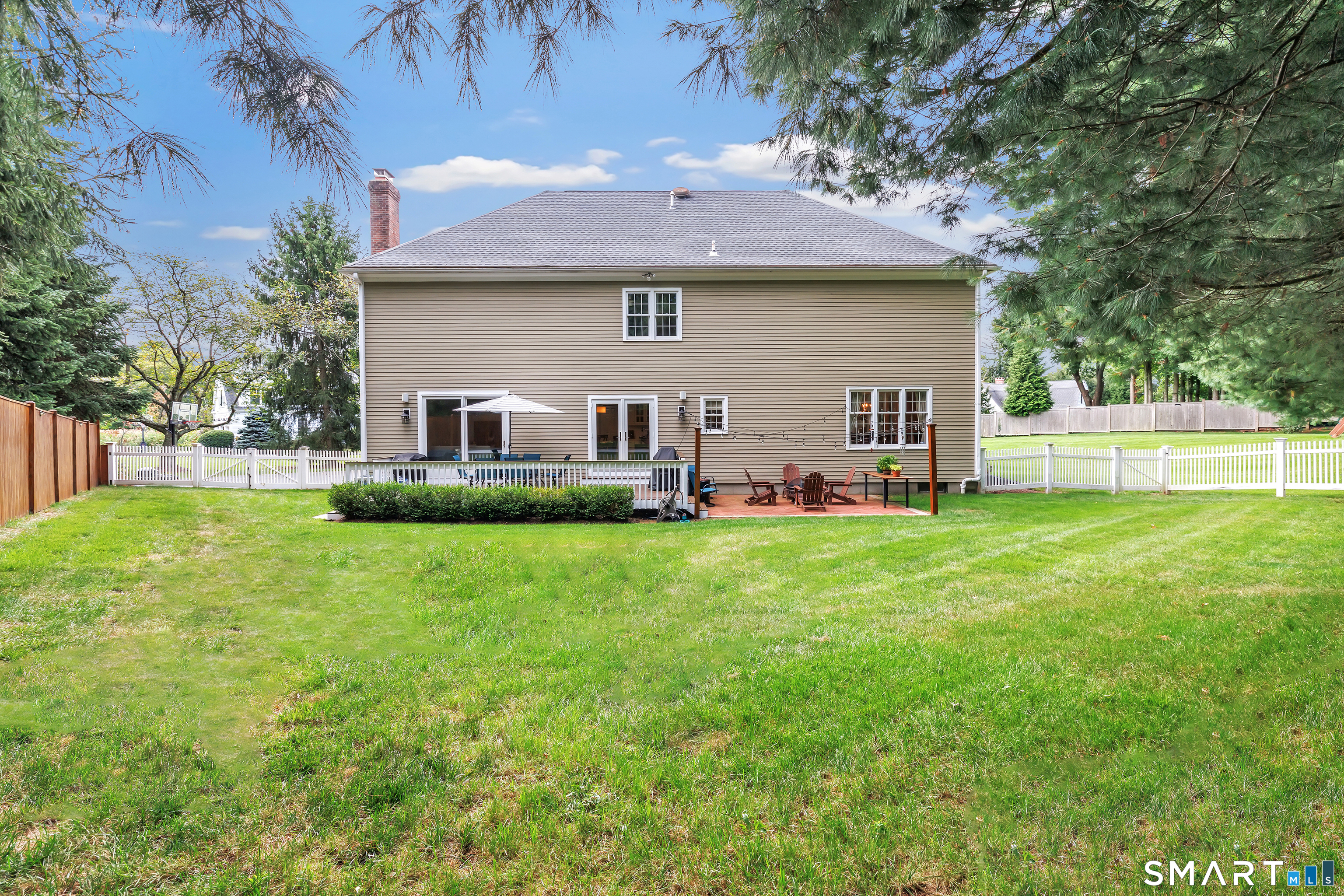 305 South Gate Lane