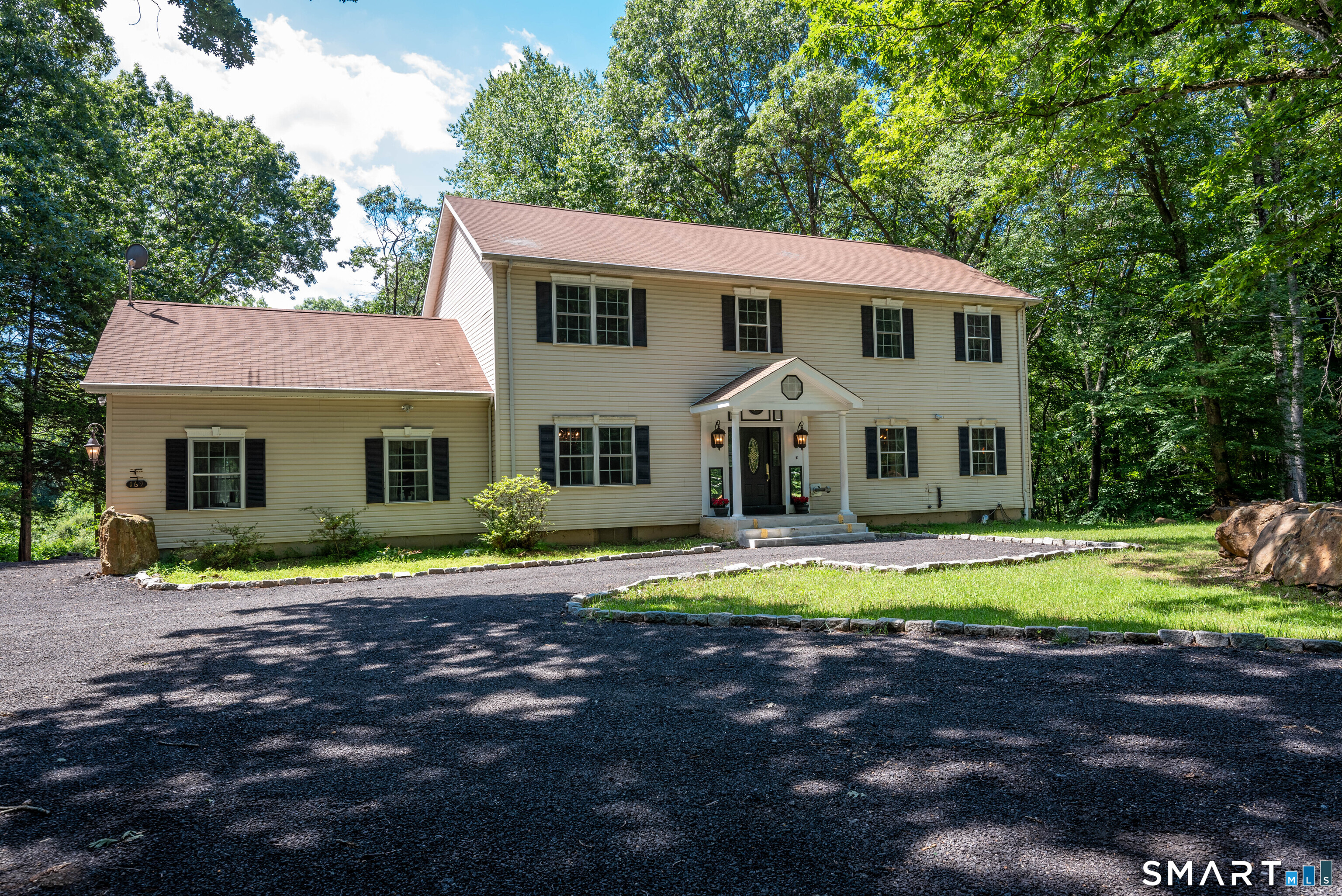 169 North Park Avenue
